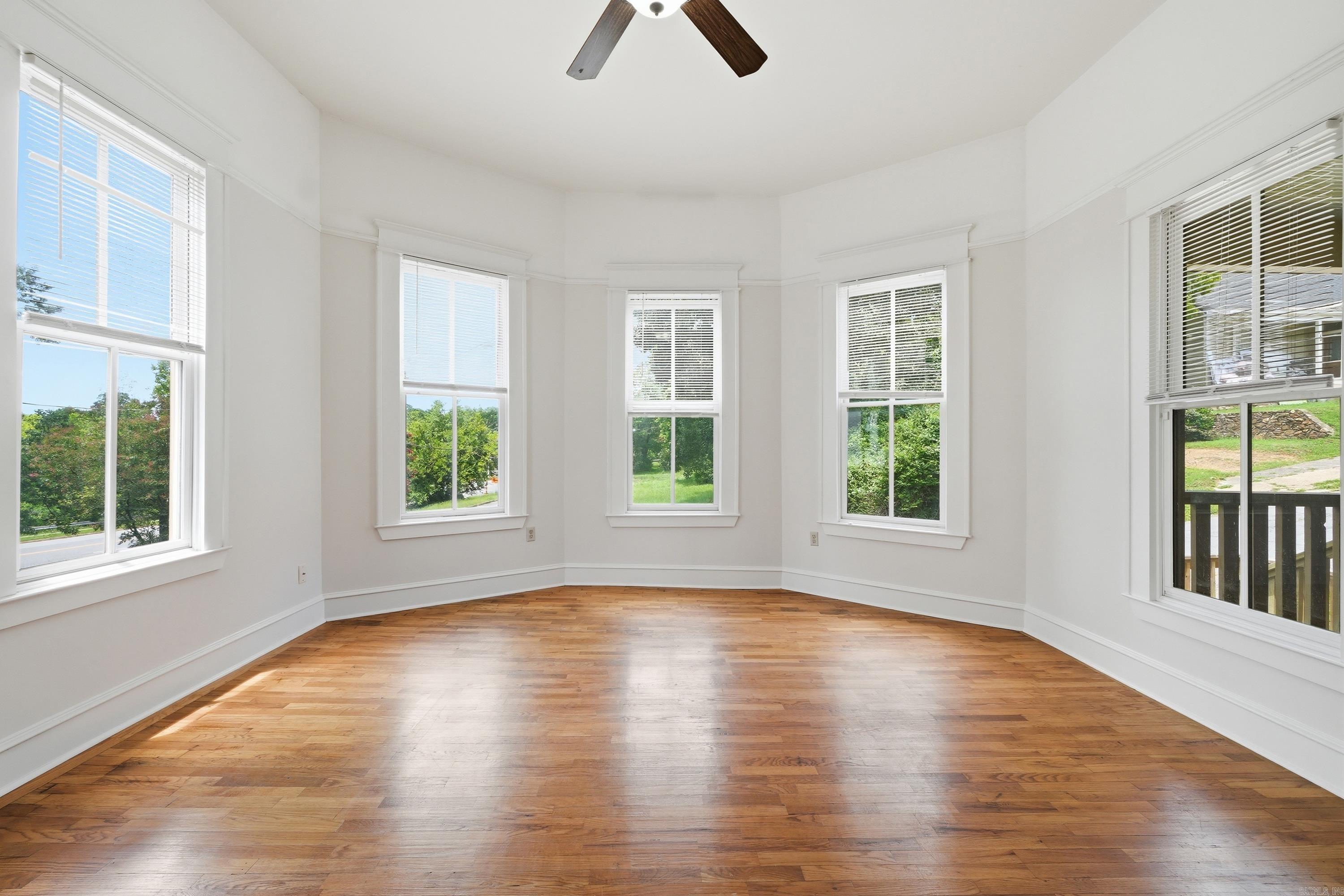 123 S Schiller Street Property Photo 14