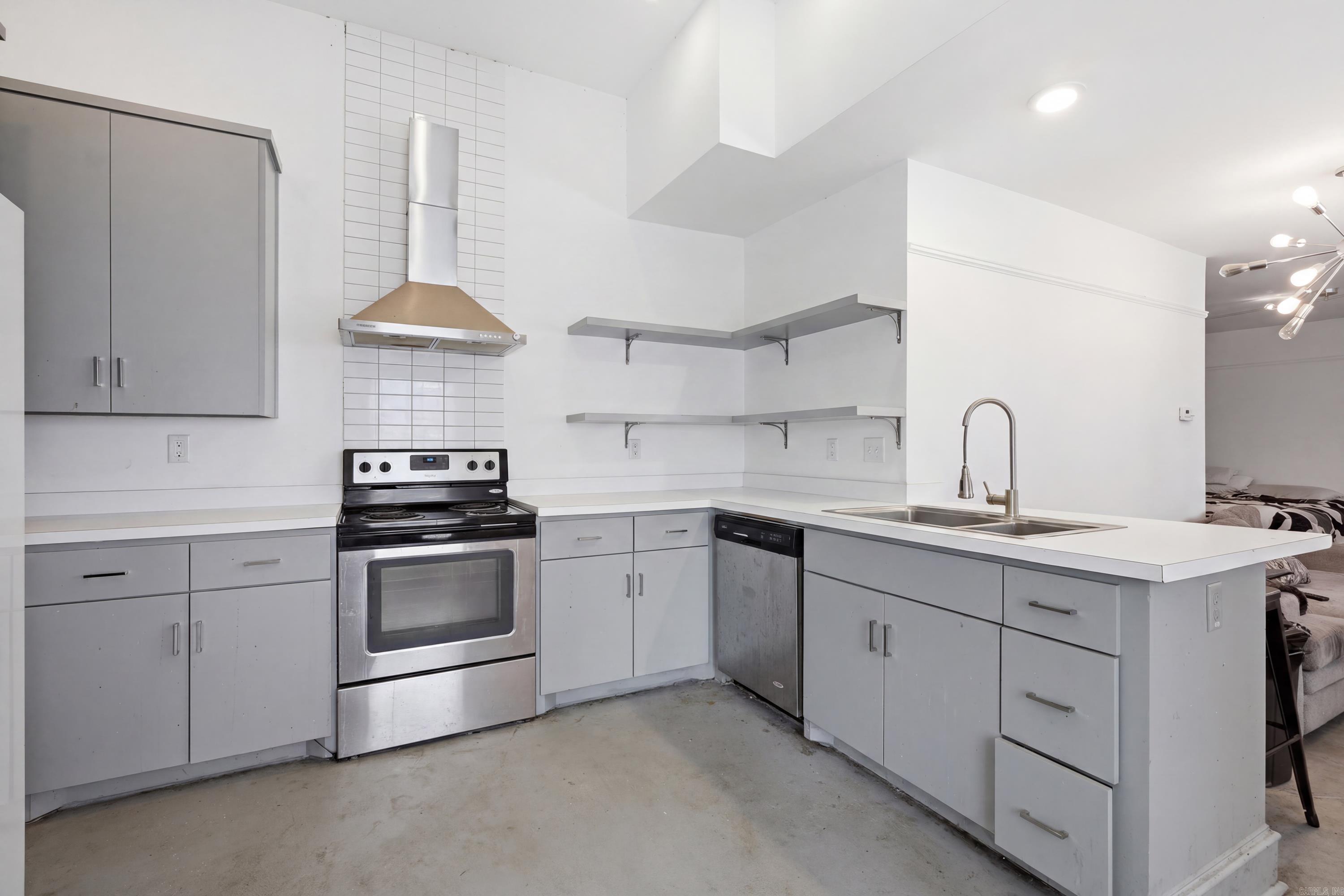 123 S Schiller Street Property Photo 20