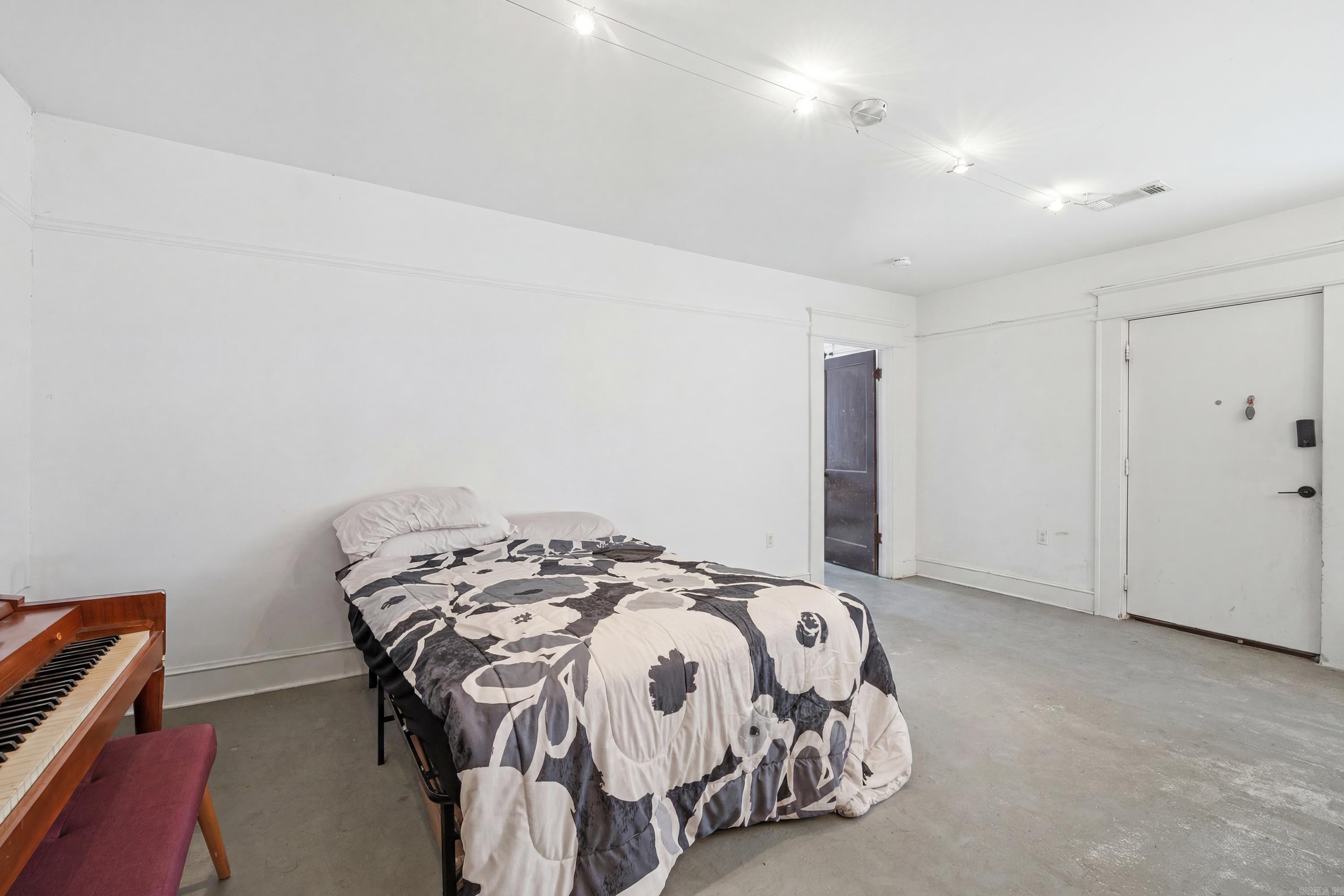123 S Schiller Street Property Photo 26