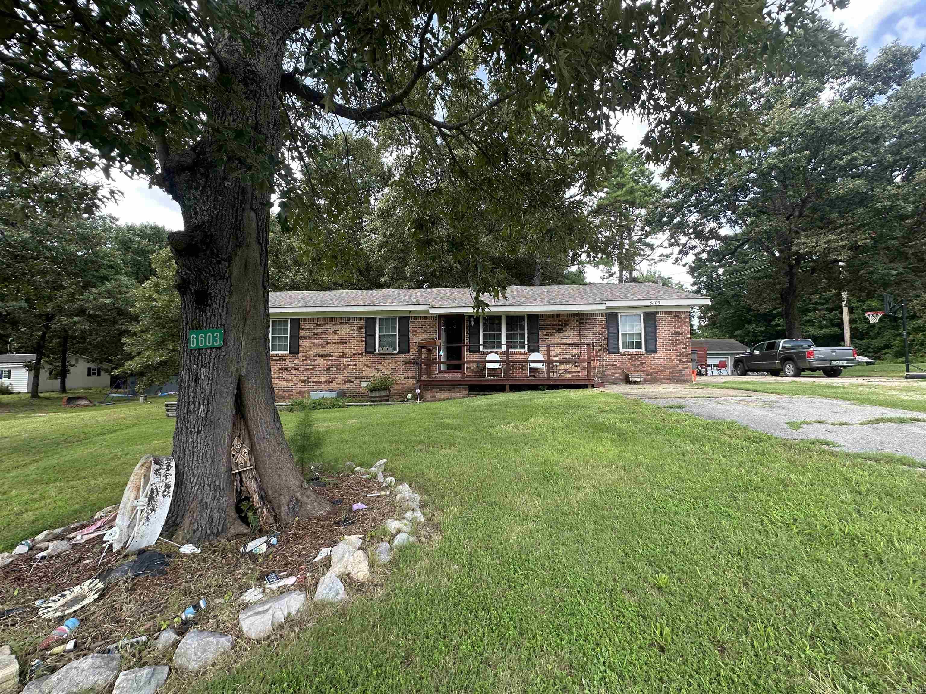 6603 W Kingshighway Property Photo 2