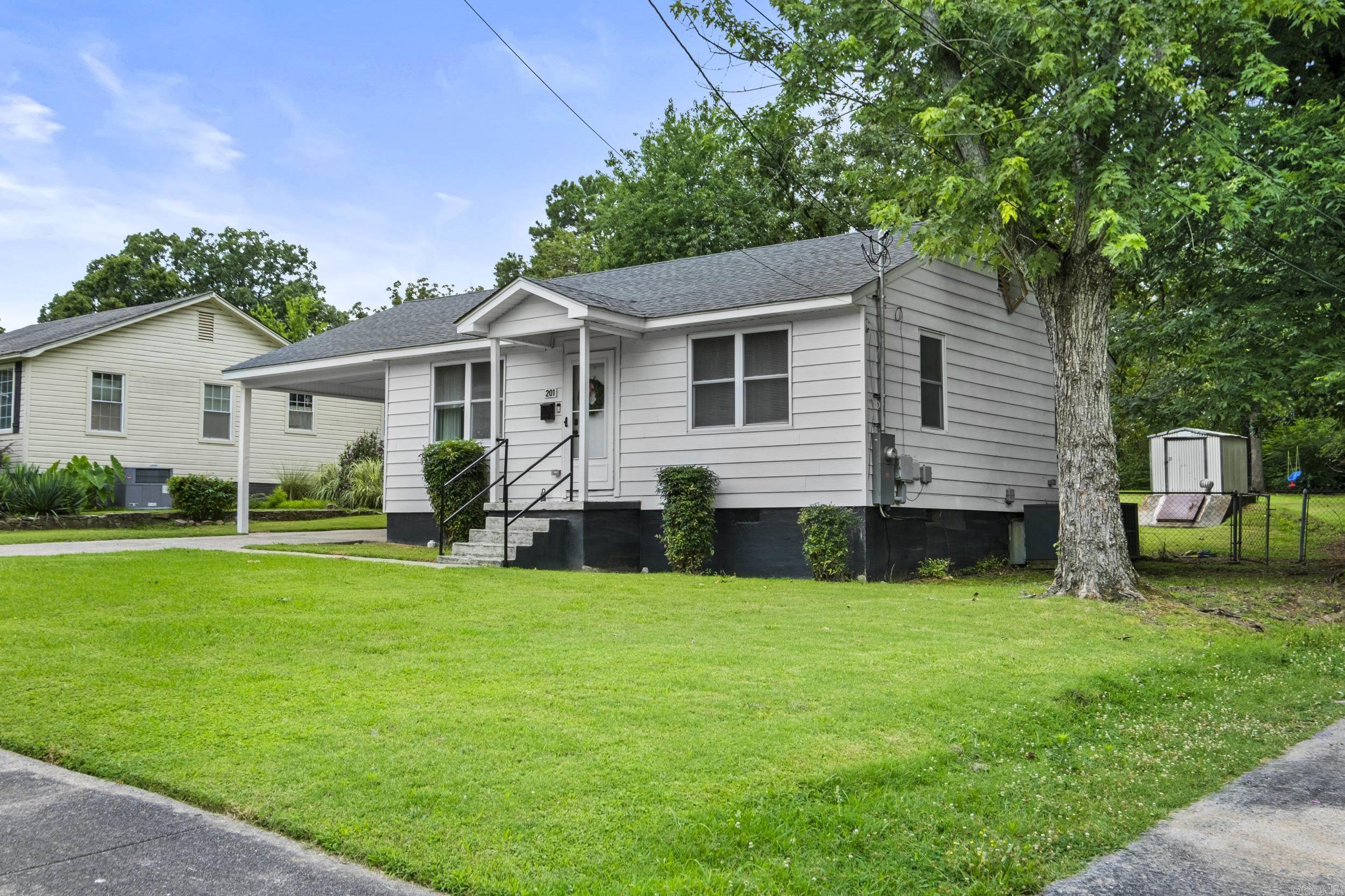 201 Sherwood Avenue Property Photo 3