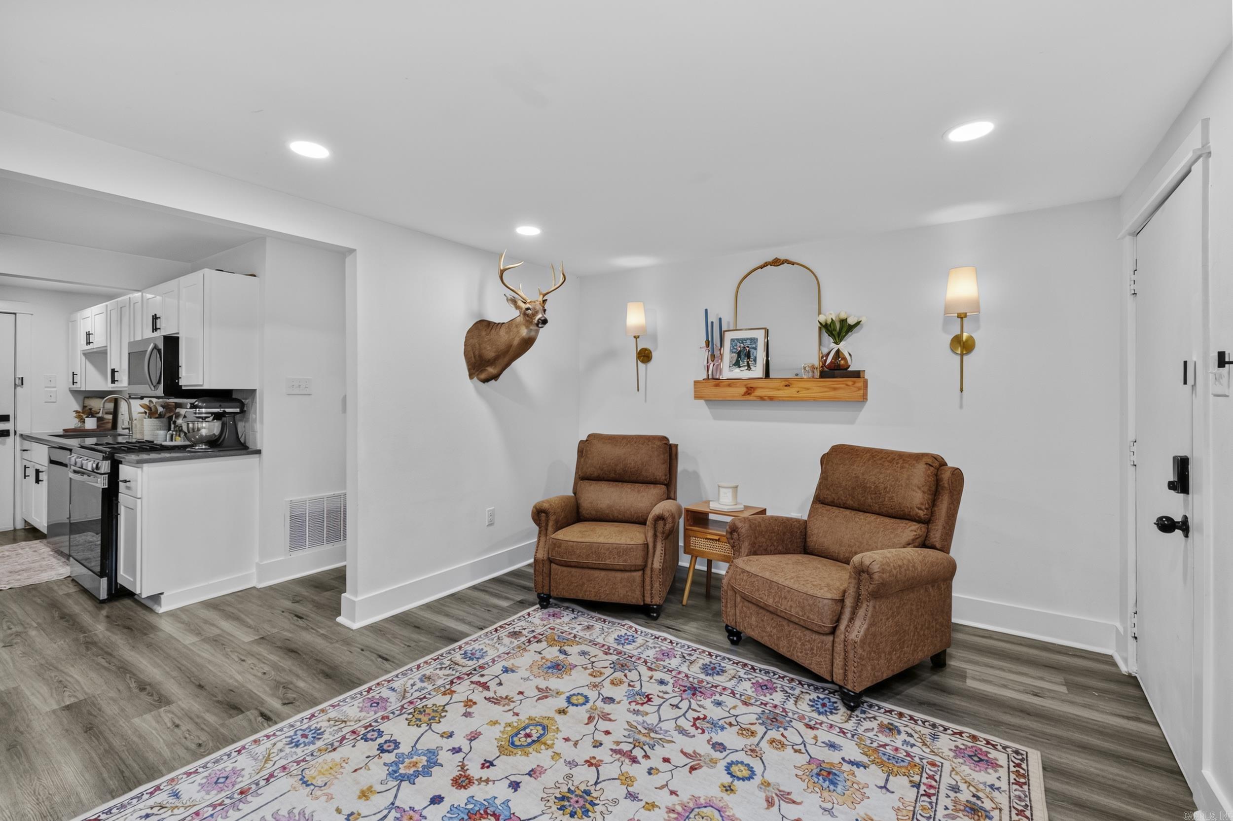 201 Sherwood Avenue Property Photo 6
