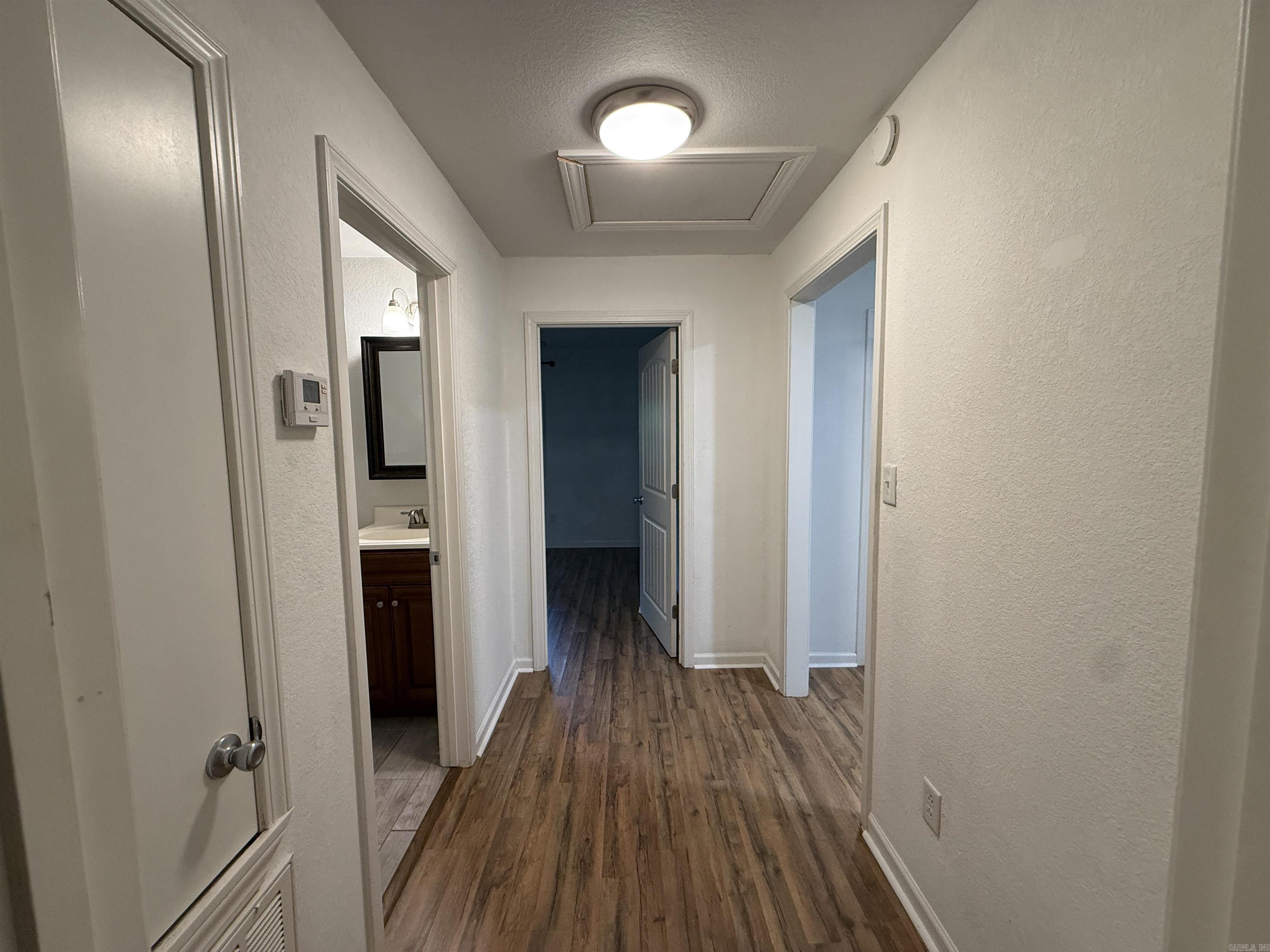 401 Hancock St Property Photo 12