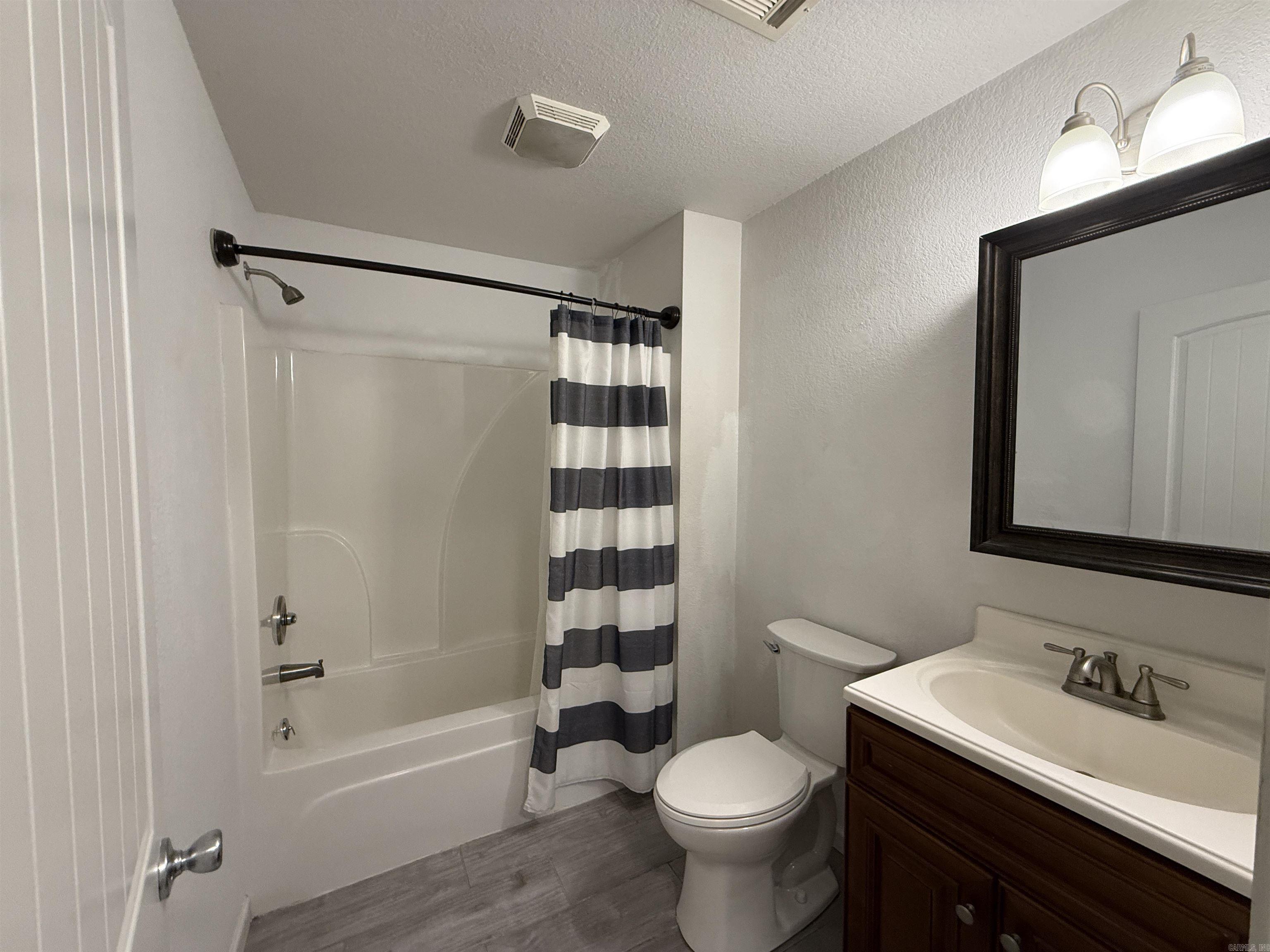 401 Hancock St Property Photo 14