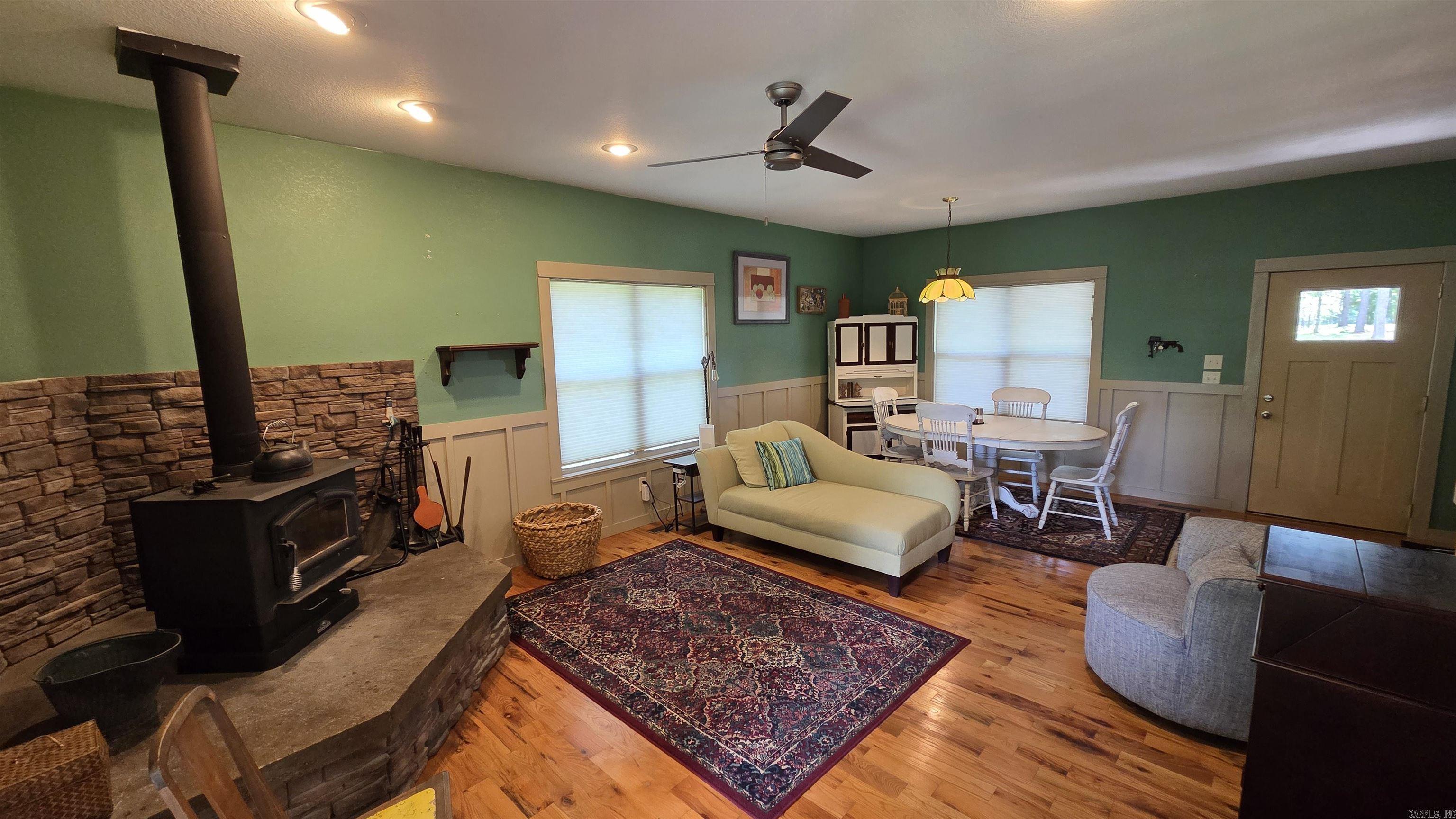 189 Watersedge Lane Property Photo 10