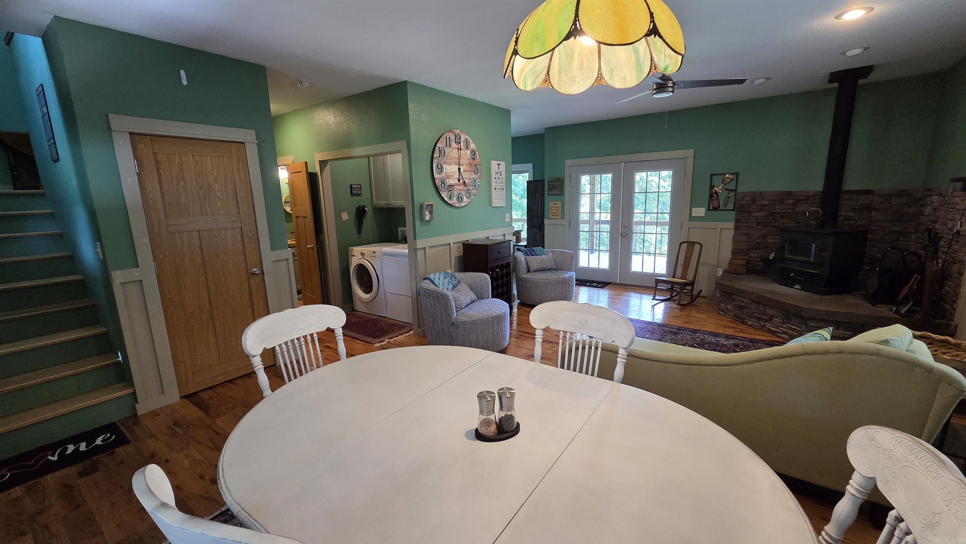189 Watersedge Lane Property Photo 13