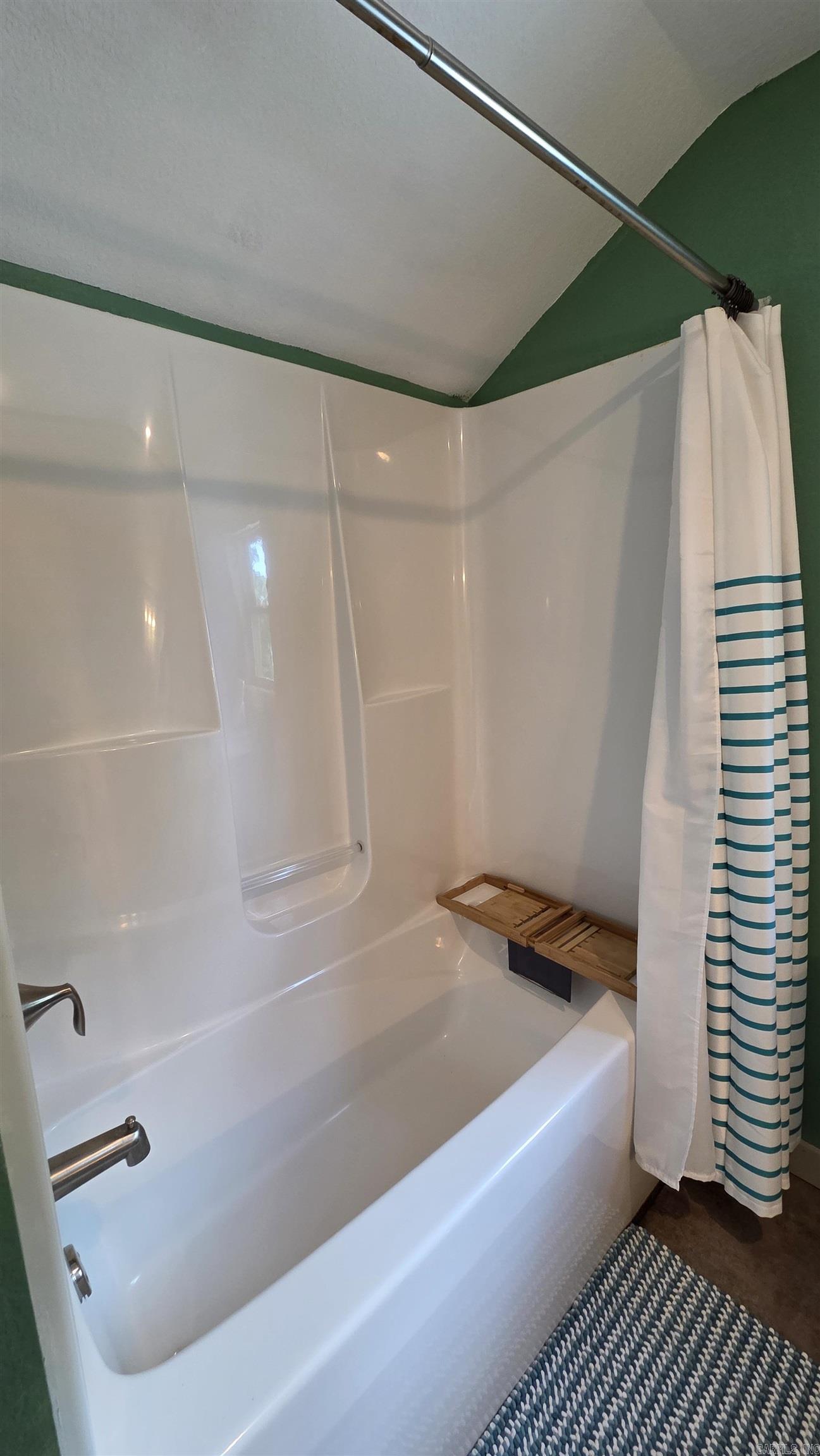 189 Watersedge Lane Property Photo 26