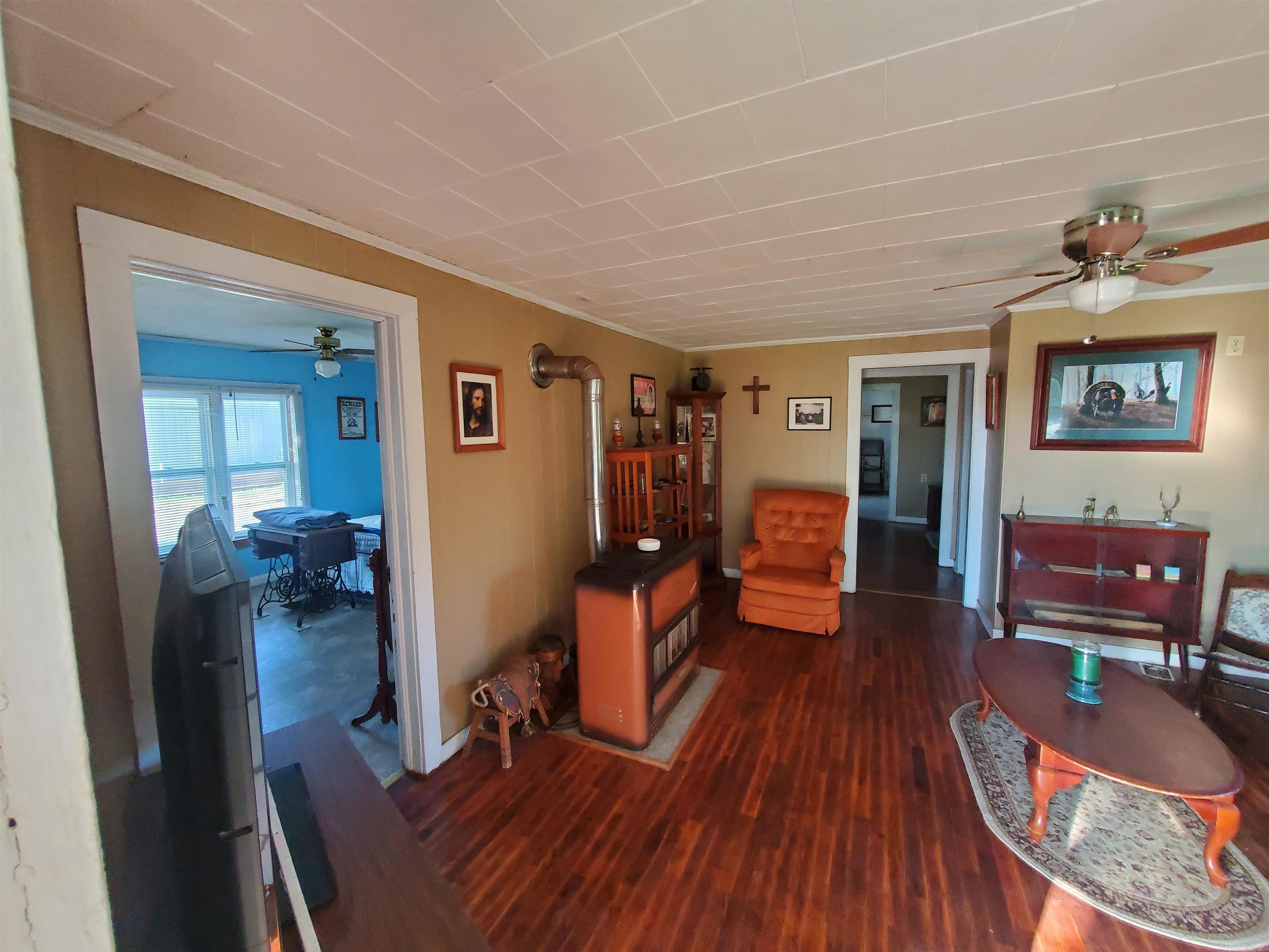 152 N Moore Avenue Property Photo 16