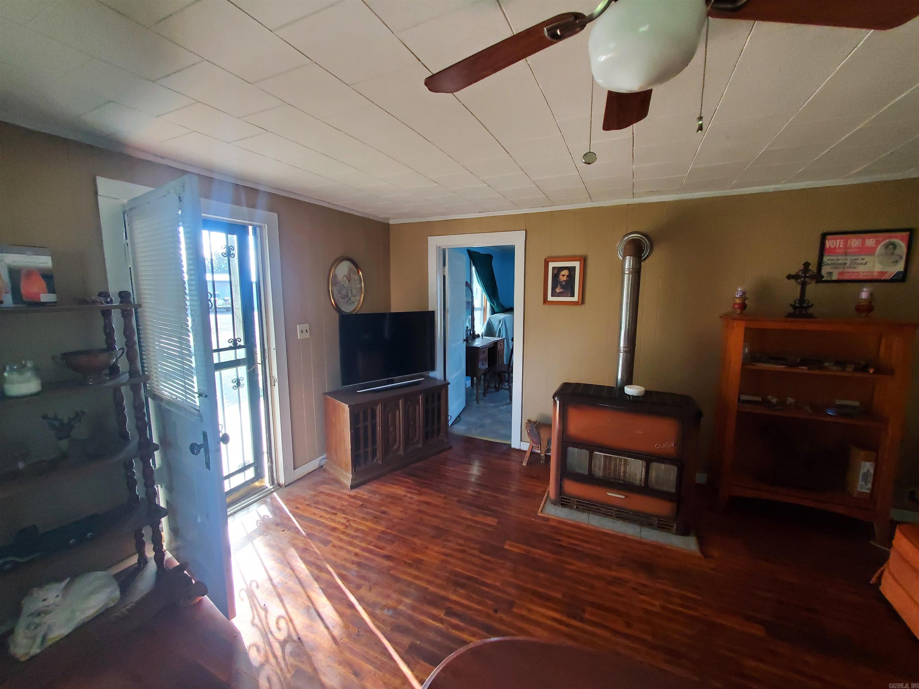 152 N Moore Avenue Property Photo 19