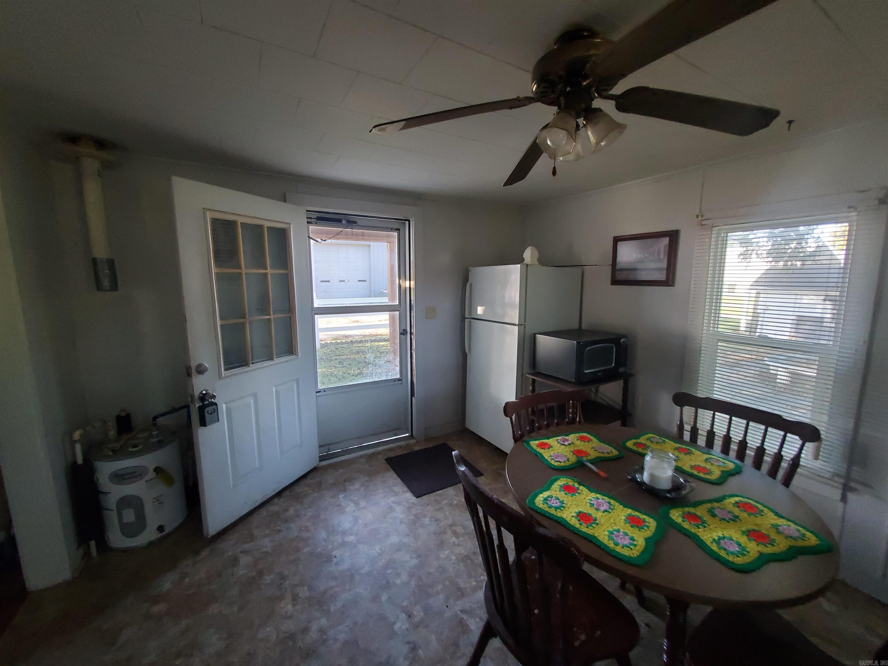 152 N Moore Avenue Property Photo 29