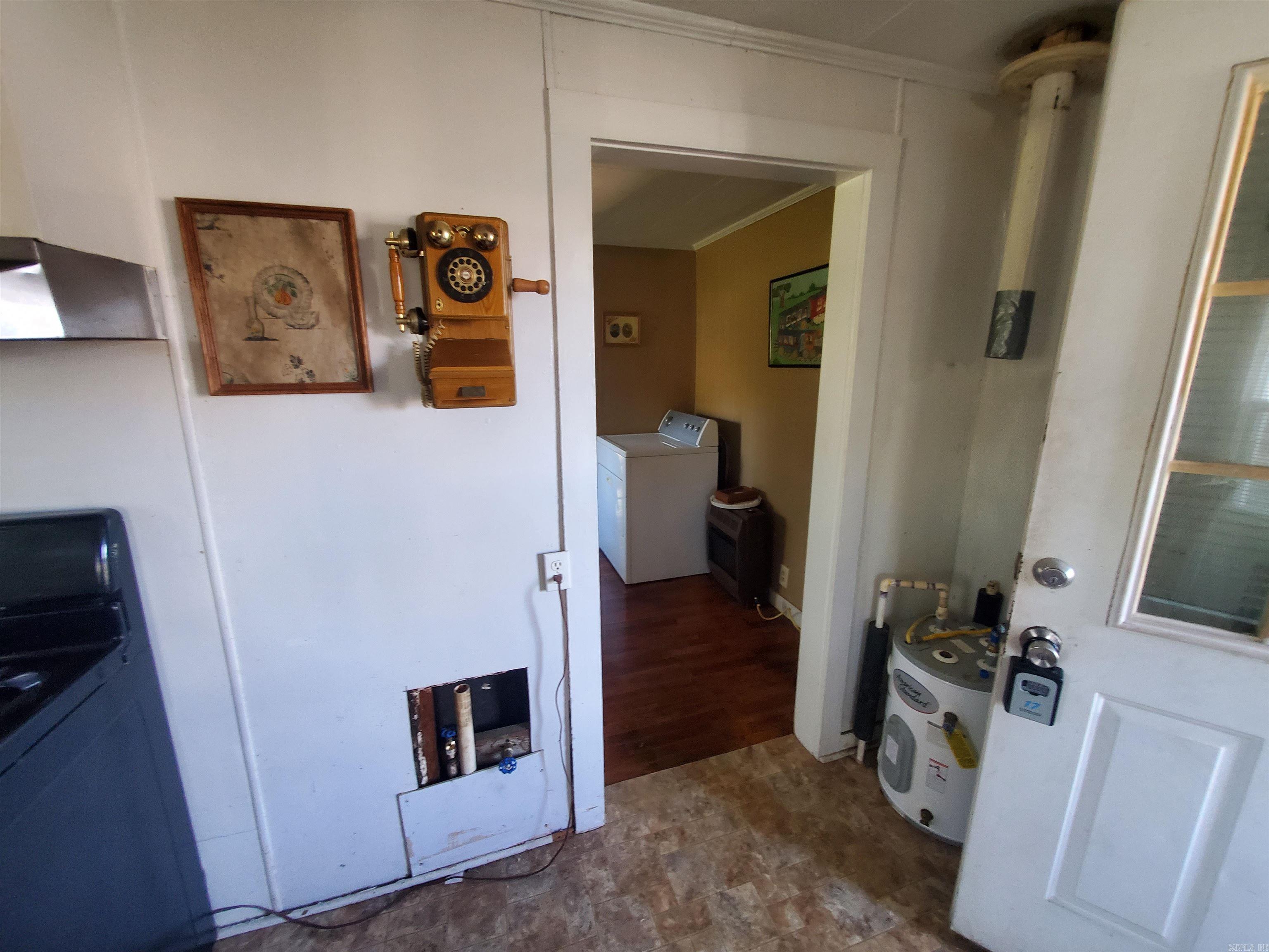 152 N Moore Avenue Property Photo 30