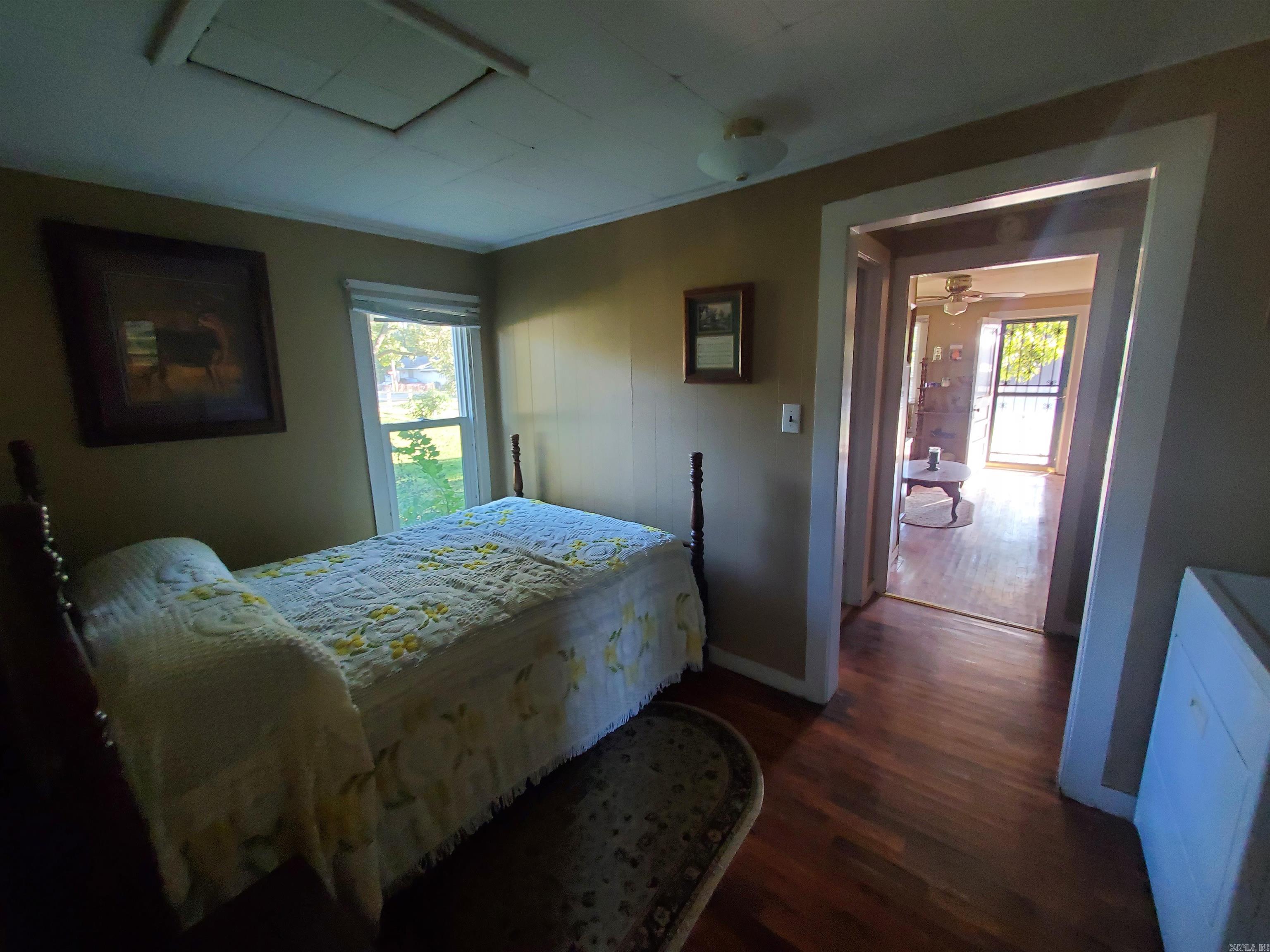 152 N Moore Avenue Property Photo 31