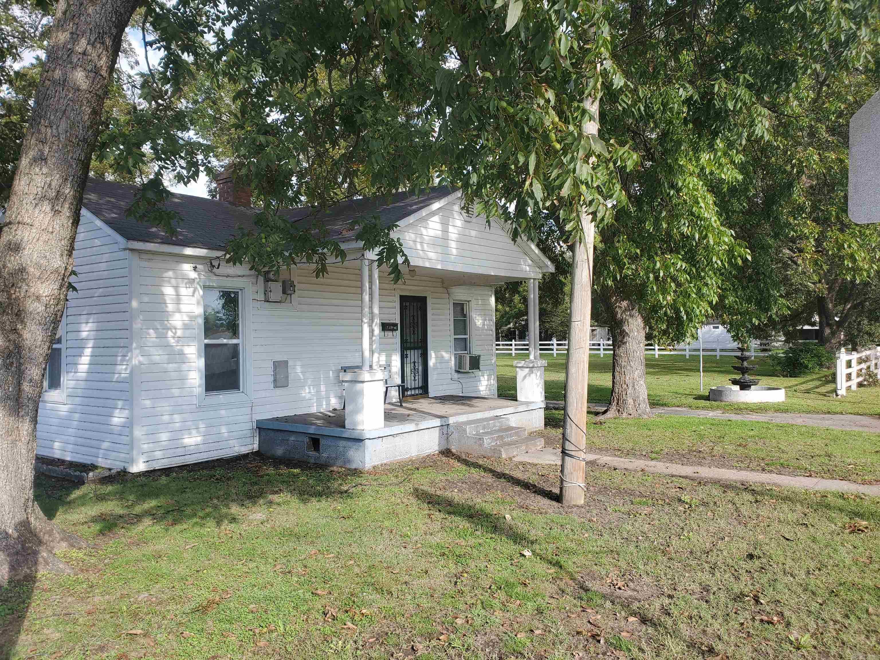 152 N Moore Avenue Property Photo 33