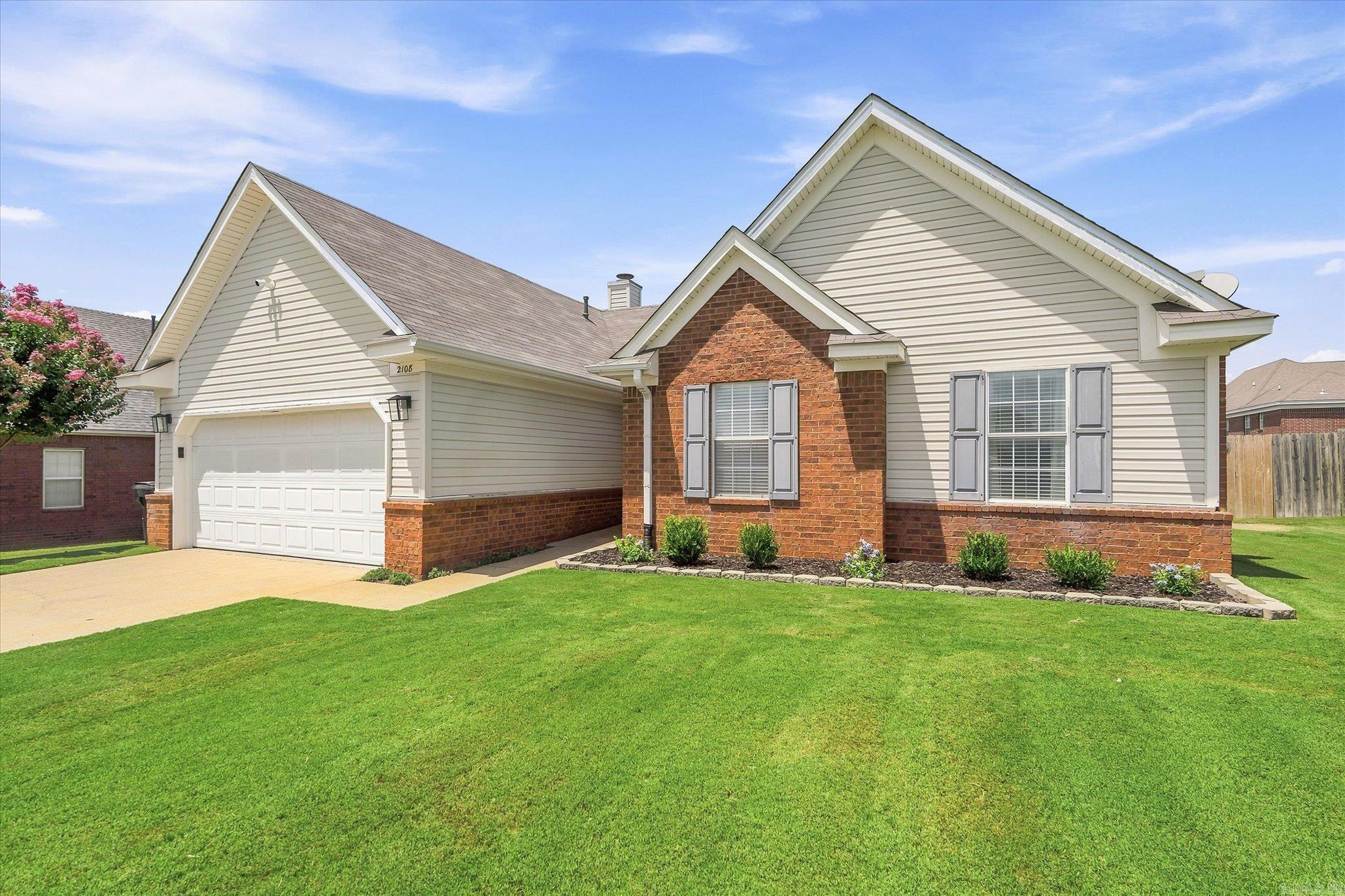 2108 Quarry Cove Property Photo 1