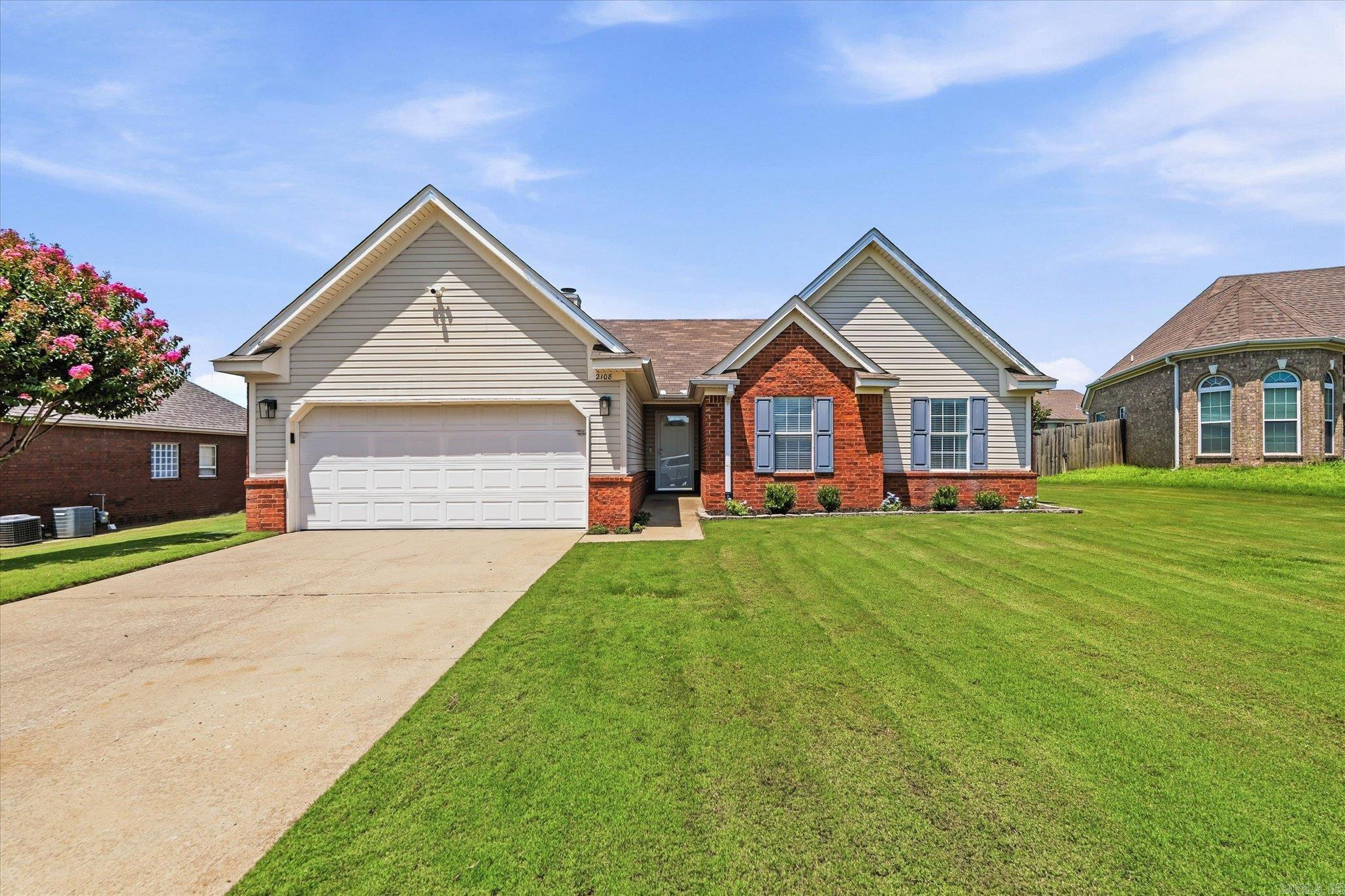 2108 Quarry Cove Property Photo 2