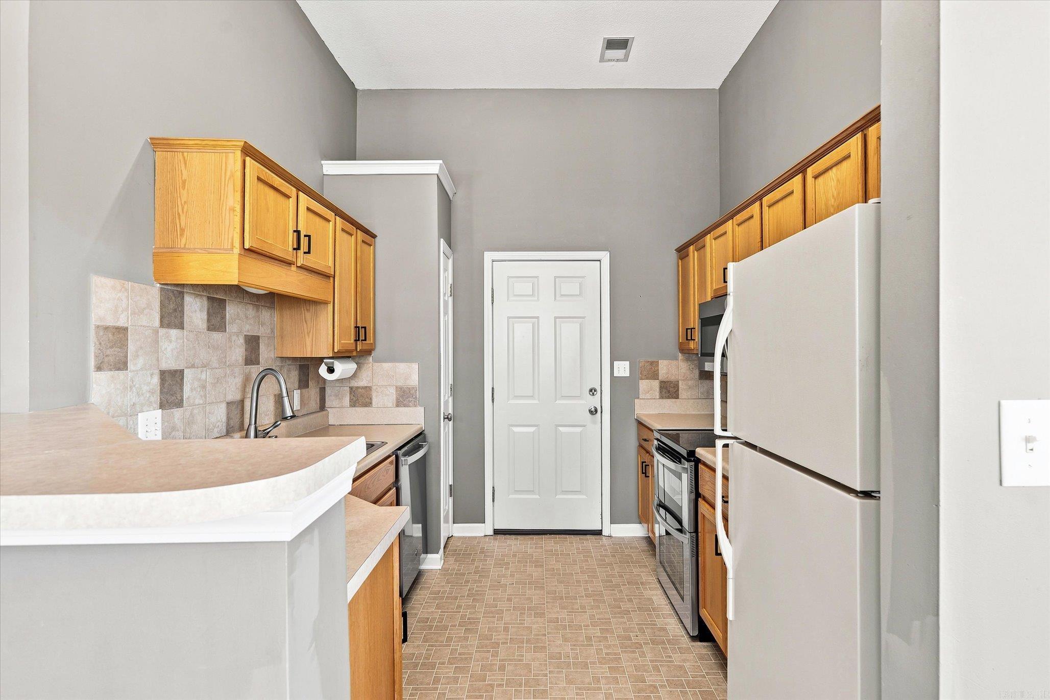 2108 Quarry Cove Property Photo 16