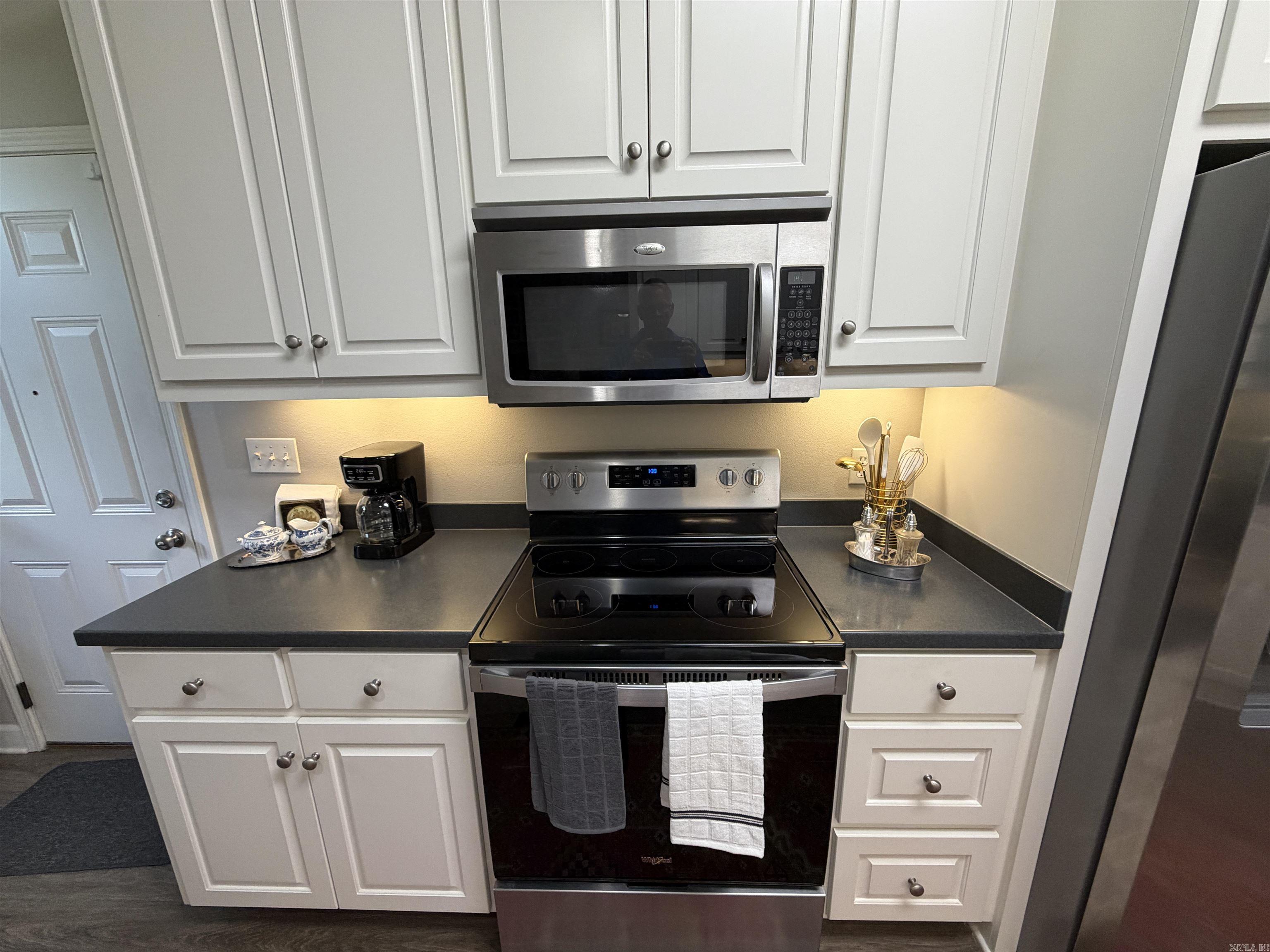 906 Eagle Bay Drive Property Photo 5