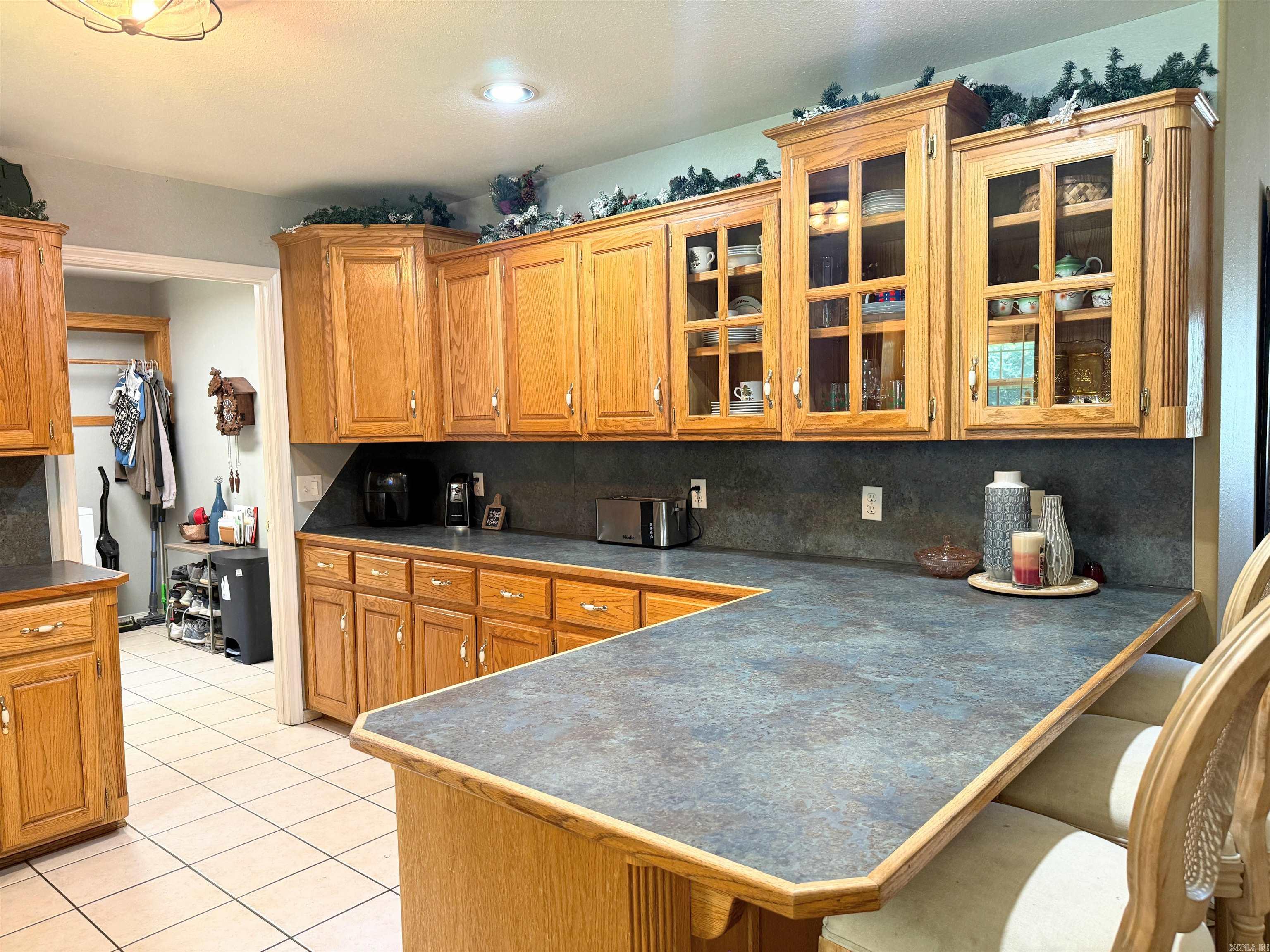 300 Cherokee Lane Property Photo 8