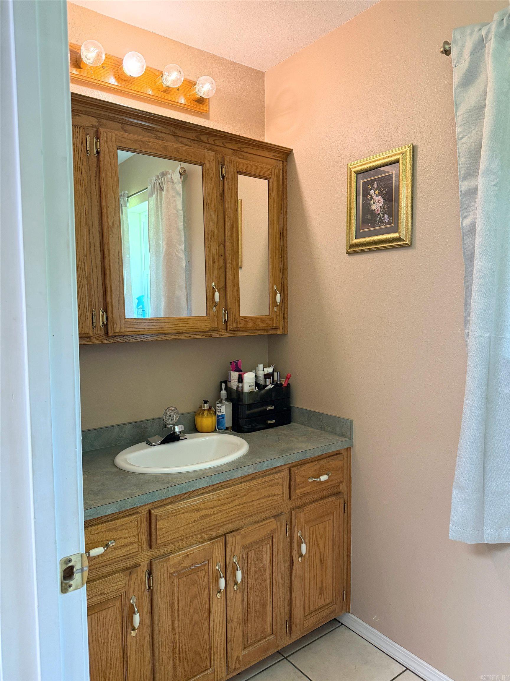 300 Cherokee Lane Property Photo 10
