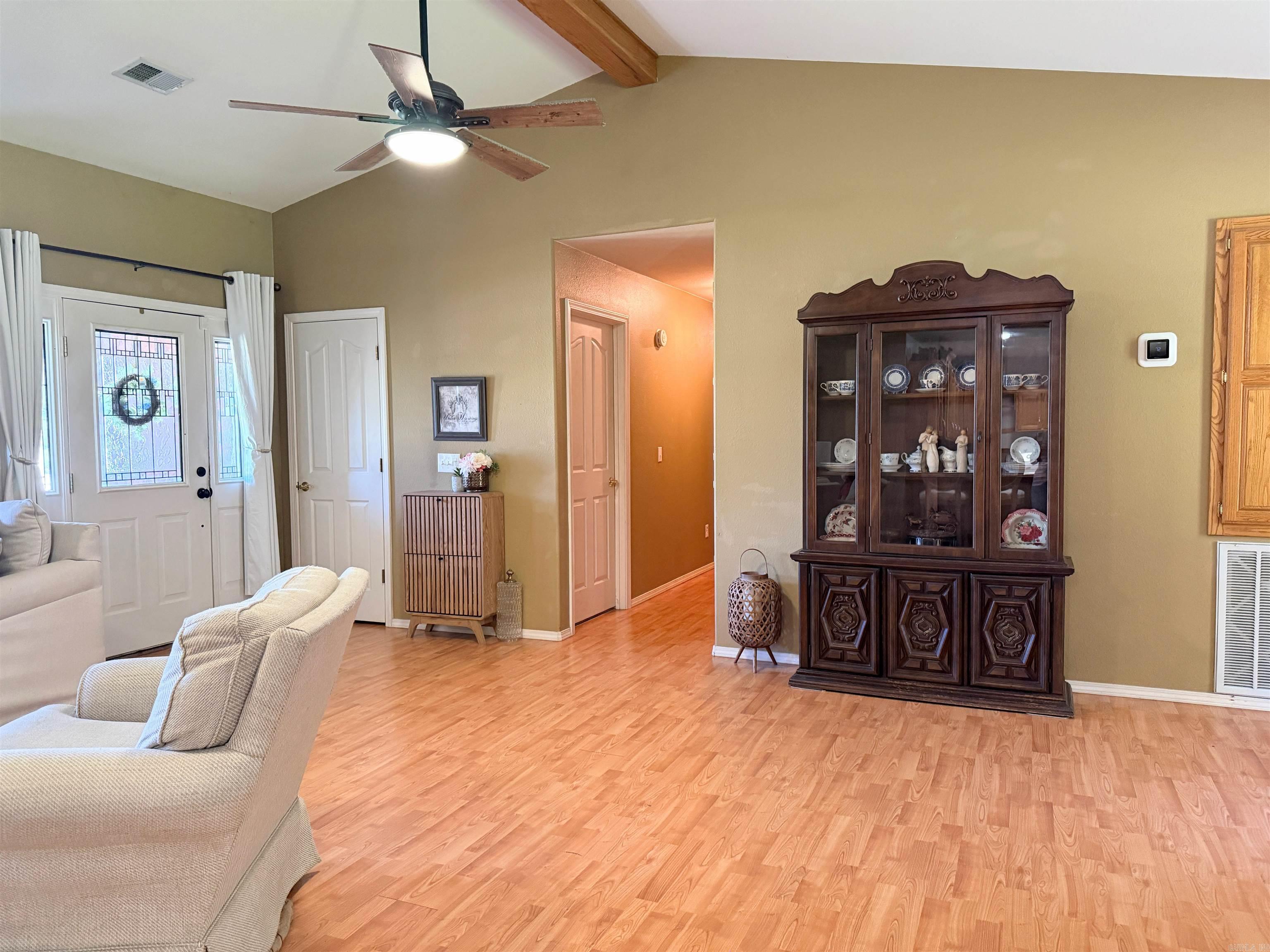 300 Cherokee Lane Property Photo 13