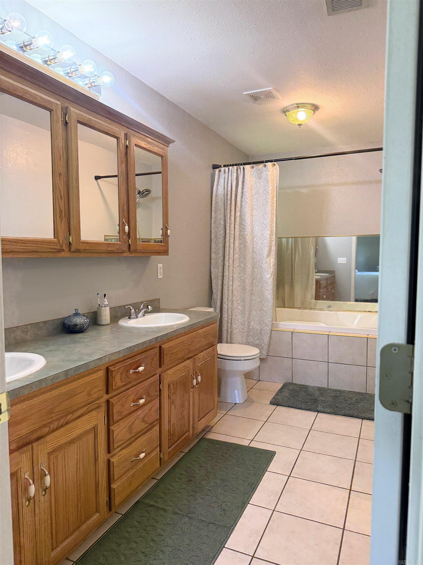 300 Cherokee Lane Property Photo 26