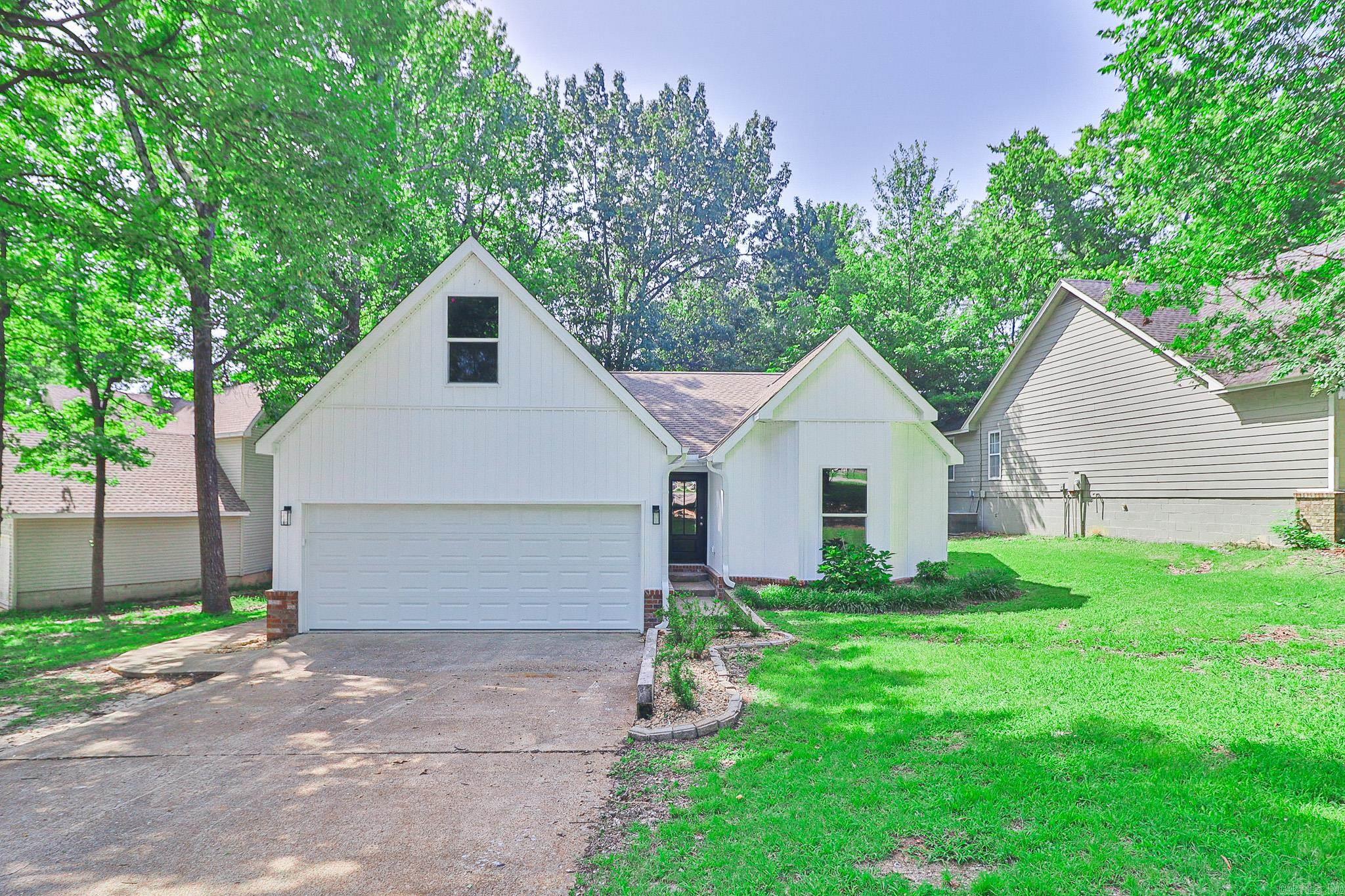 1207 Hunters Run Cove Property Photo 1