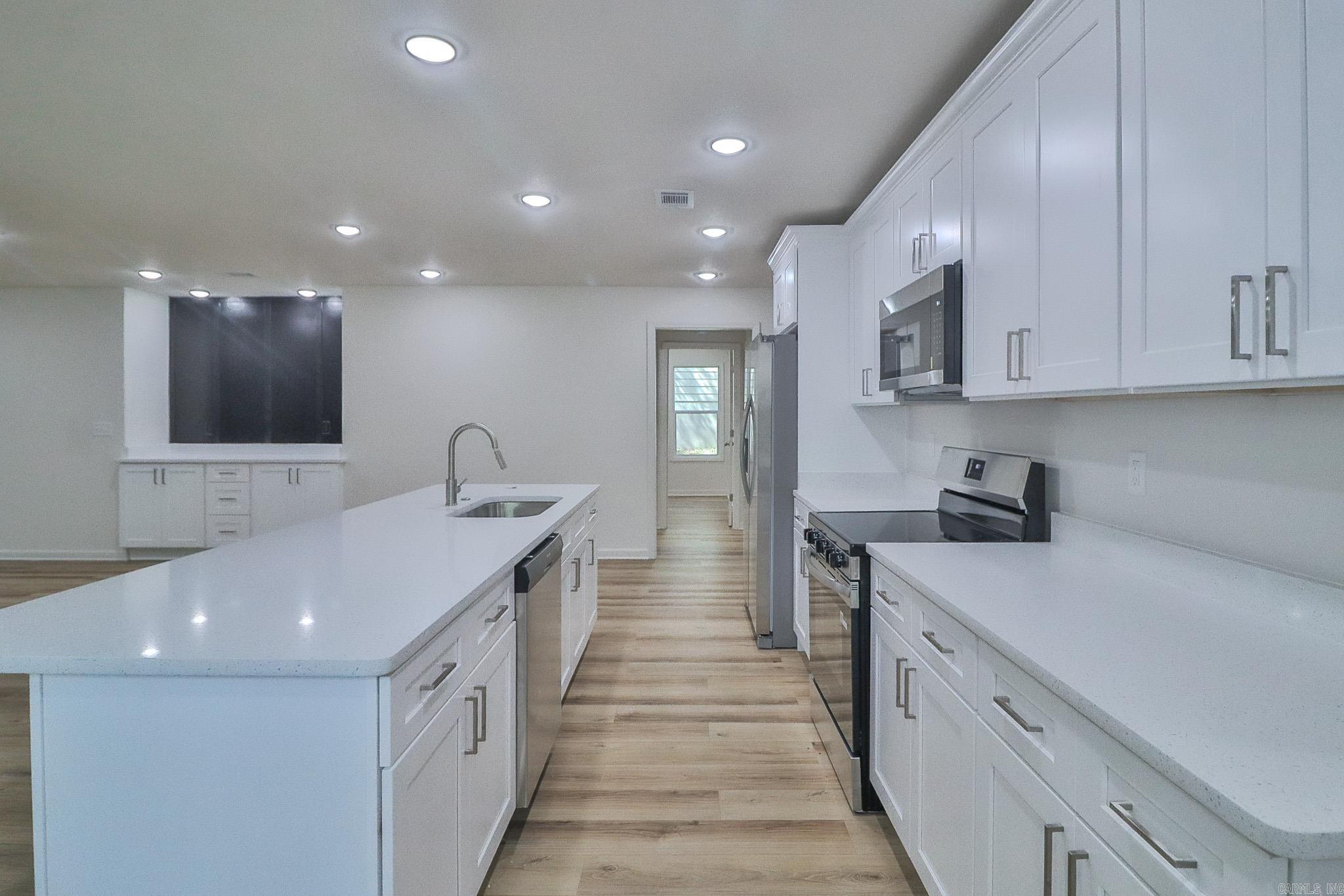 1207 Hunters Run Cove Property Photo 11