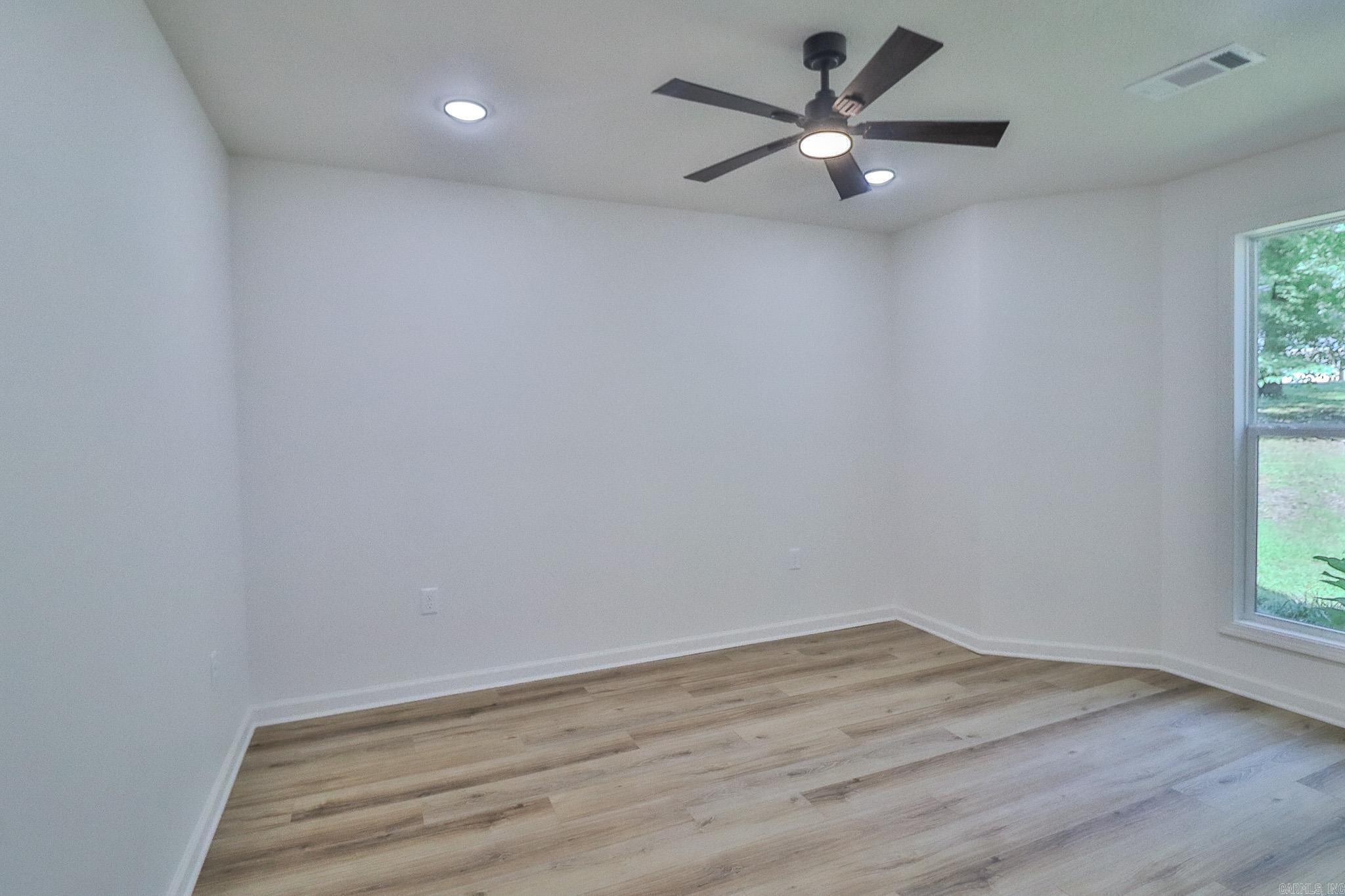 1207 Hunters Run Cove Property Photo 17