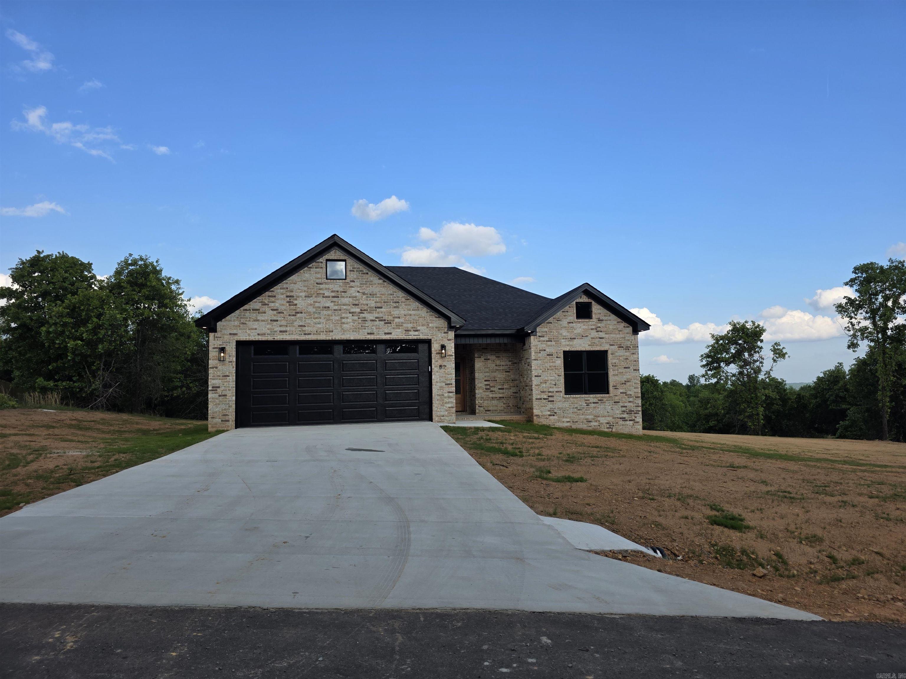 81 Summer Sky Drive Property Photo 4