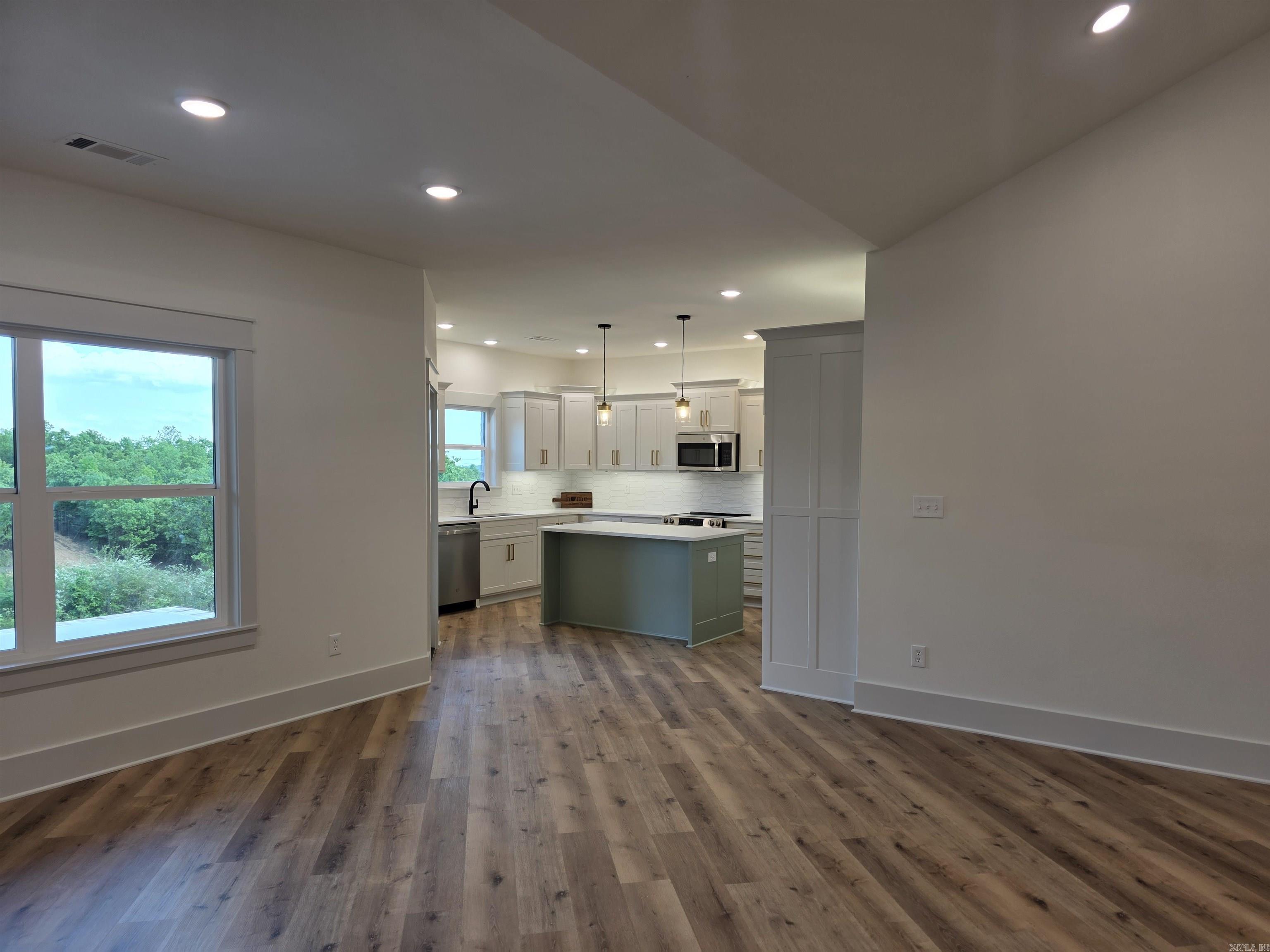 81 Summer Sky Drive Property Photo 6