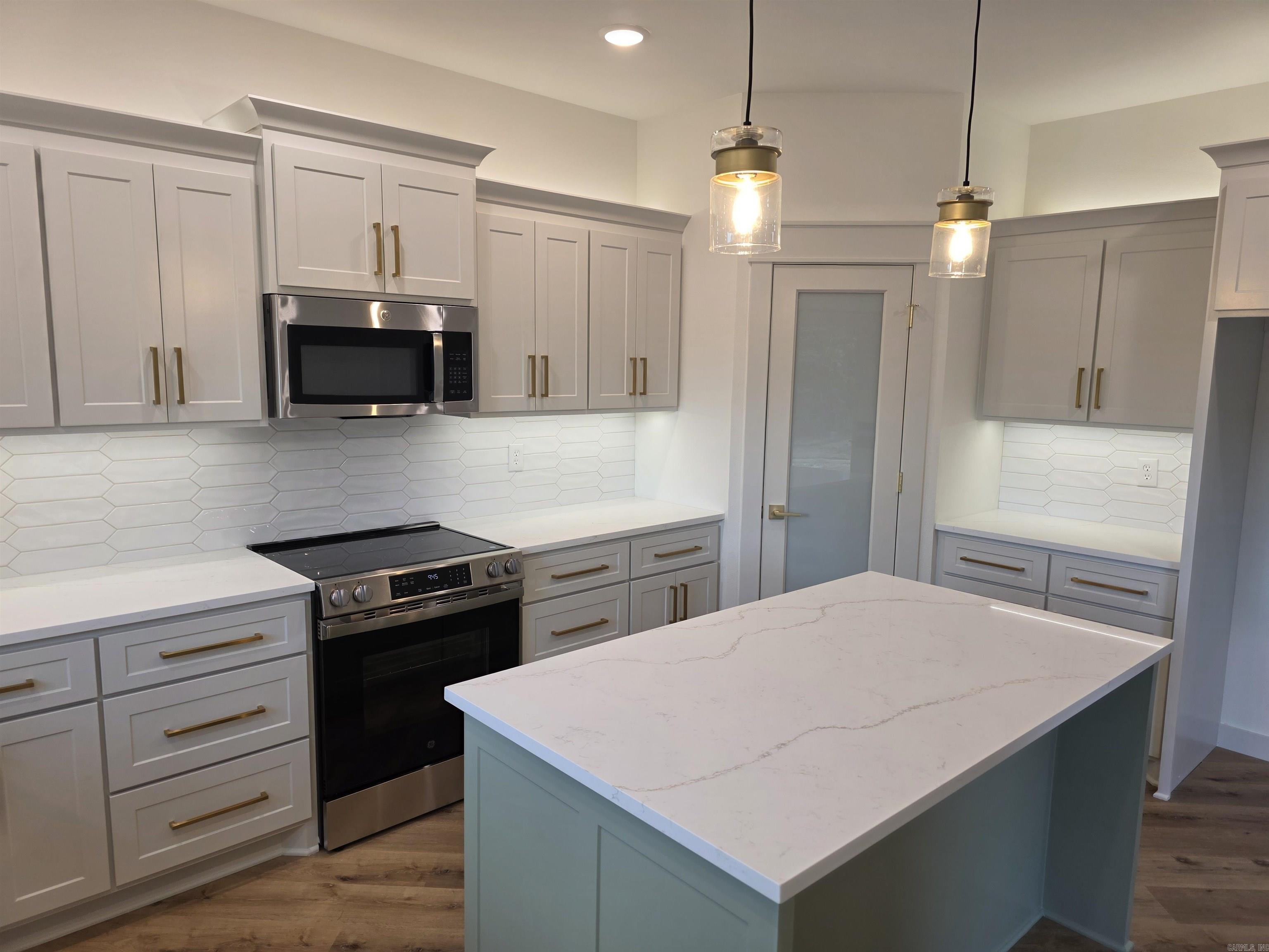 81 Summer Sky Drive Property Photo 12