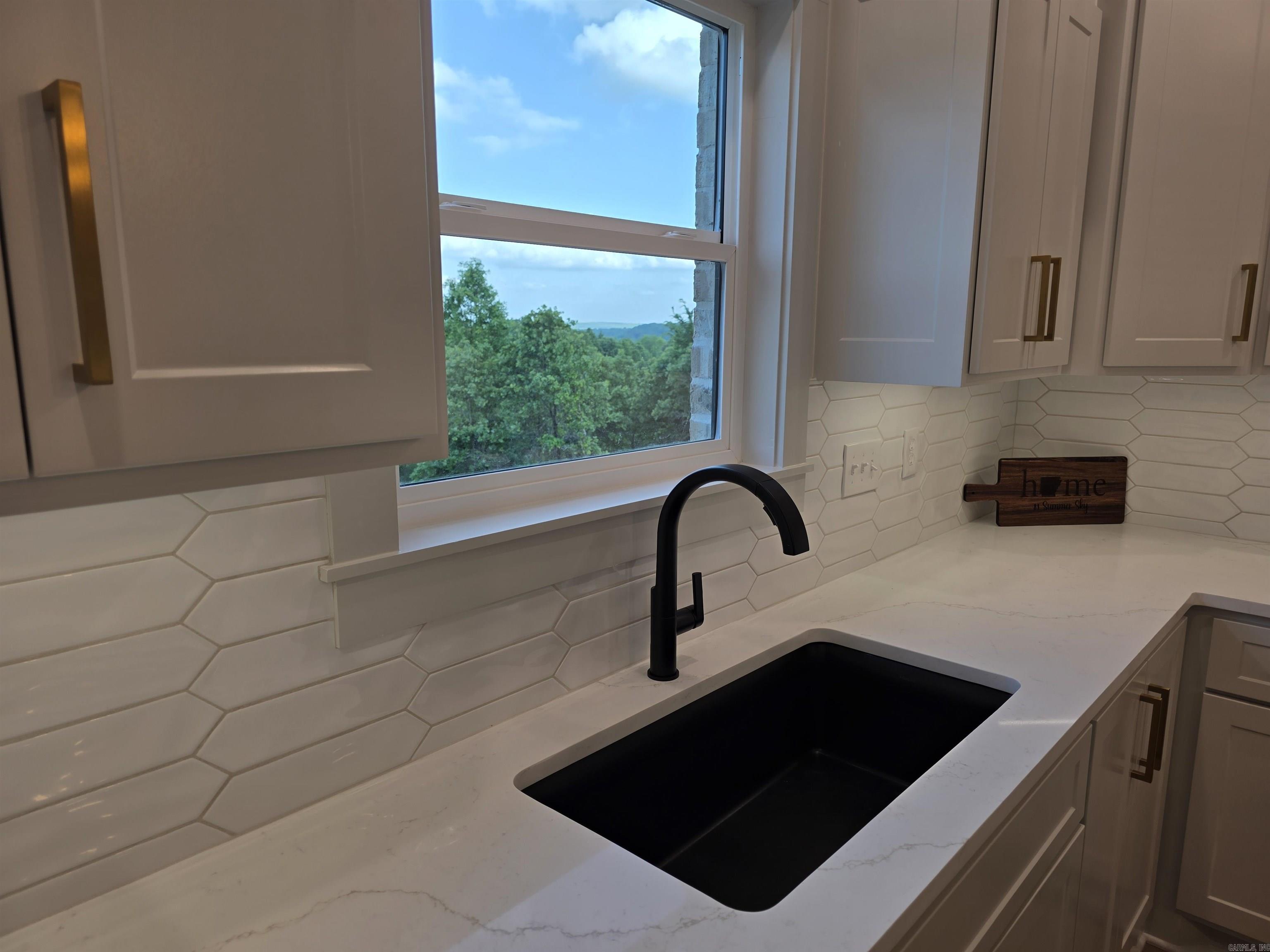 81 Summer Sky Drive Property Photo 14