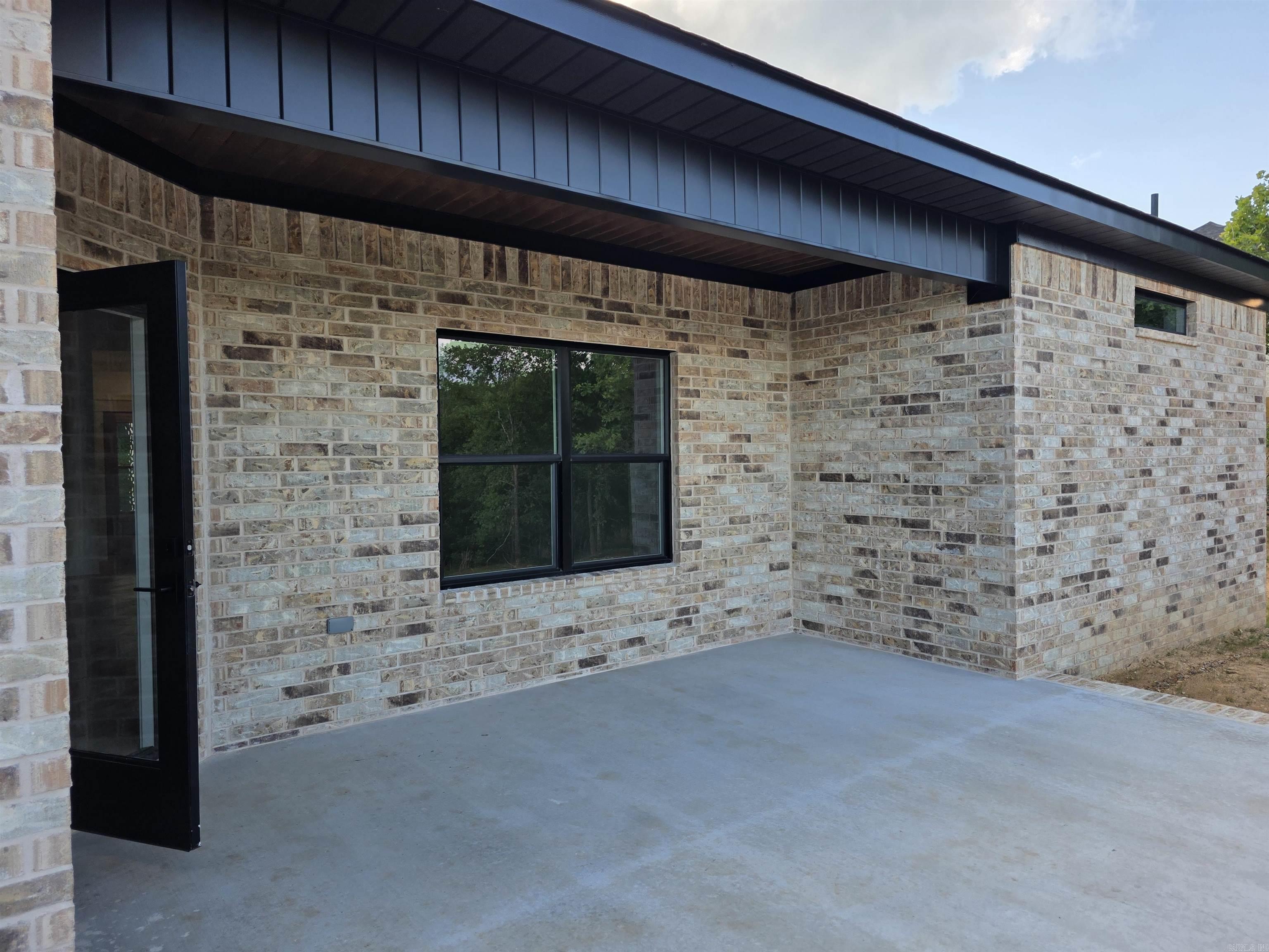 81 Summer Sky Drive Property Photo 28