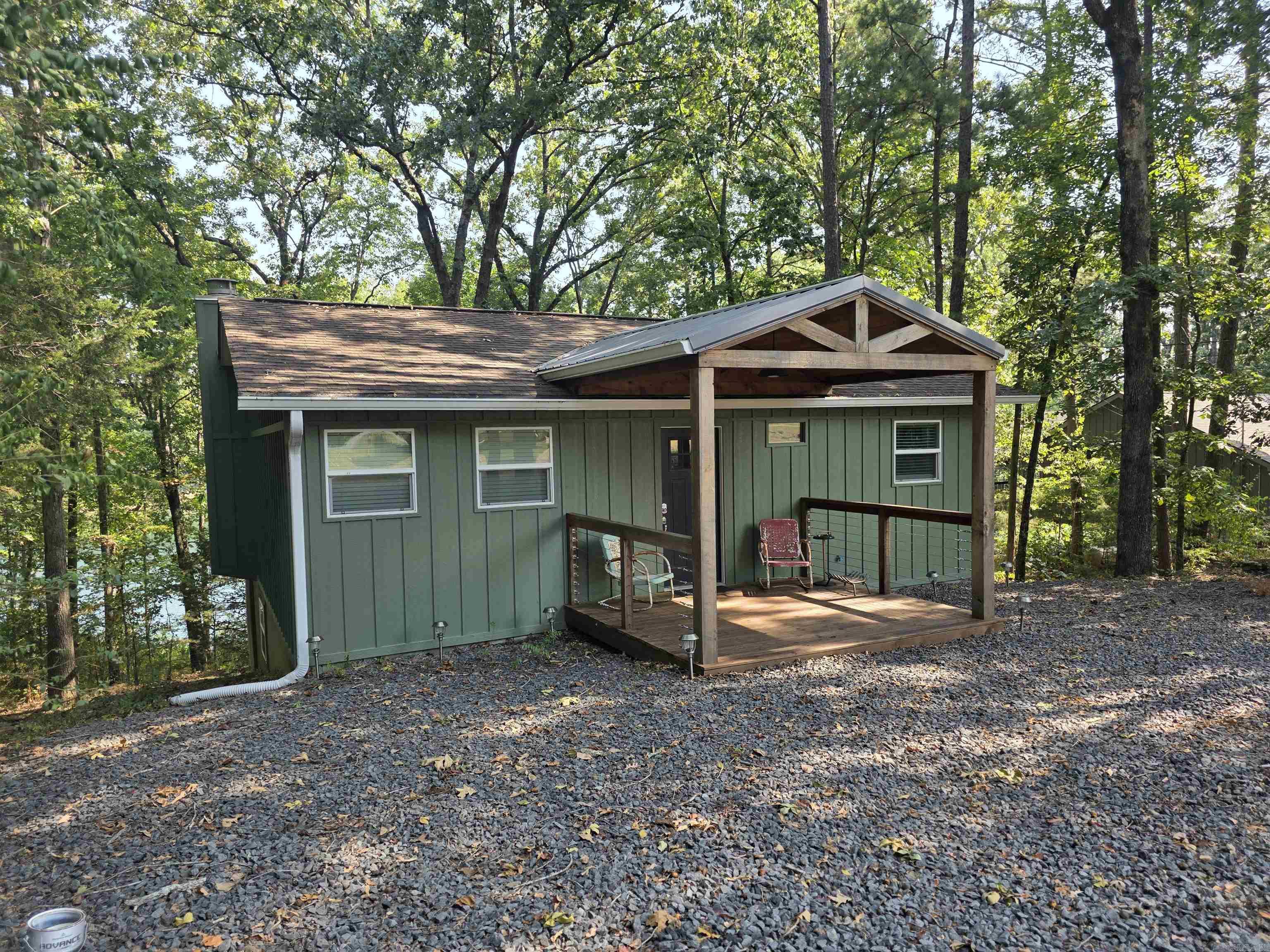 1000 Twin Cove Circle Property Photo 1