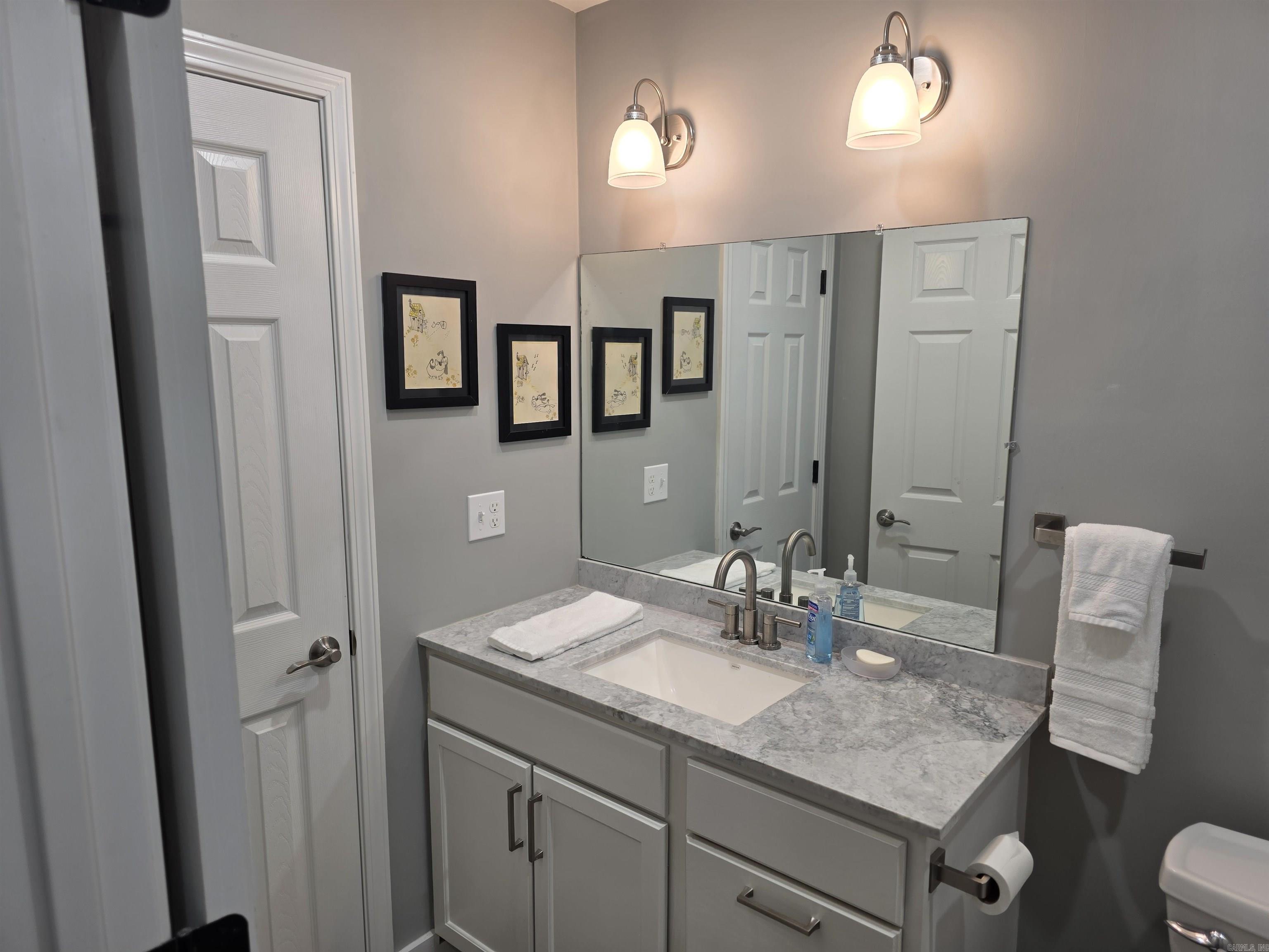 1000 Twin Cove Circle Property Photo 14