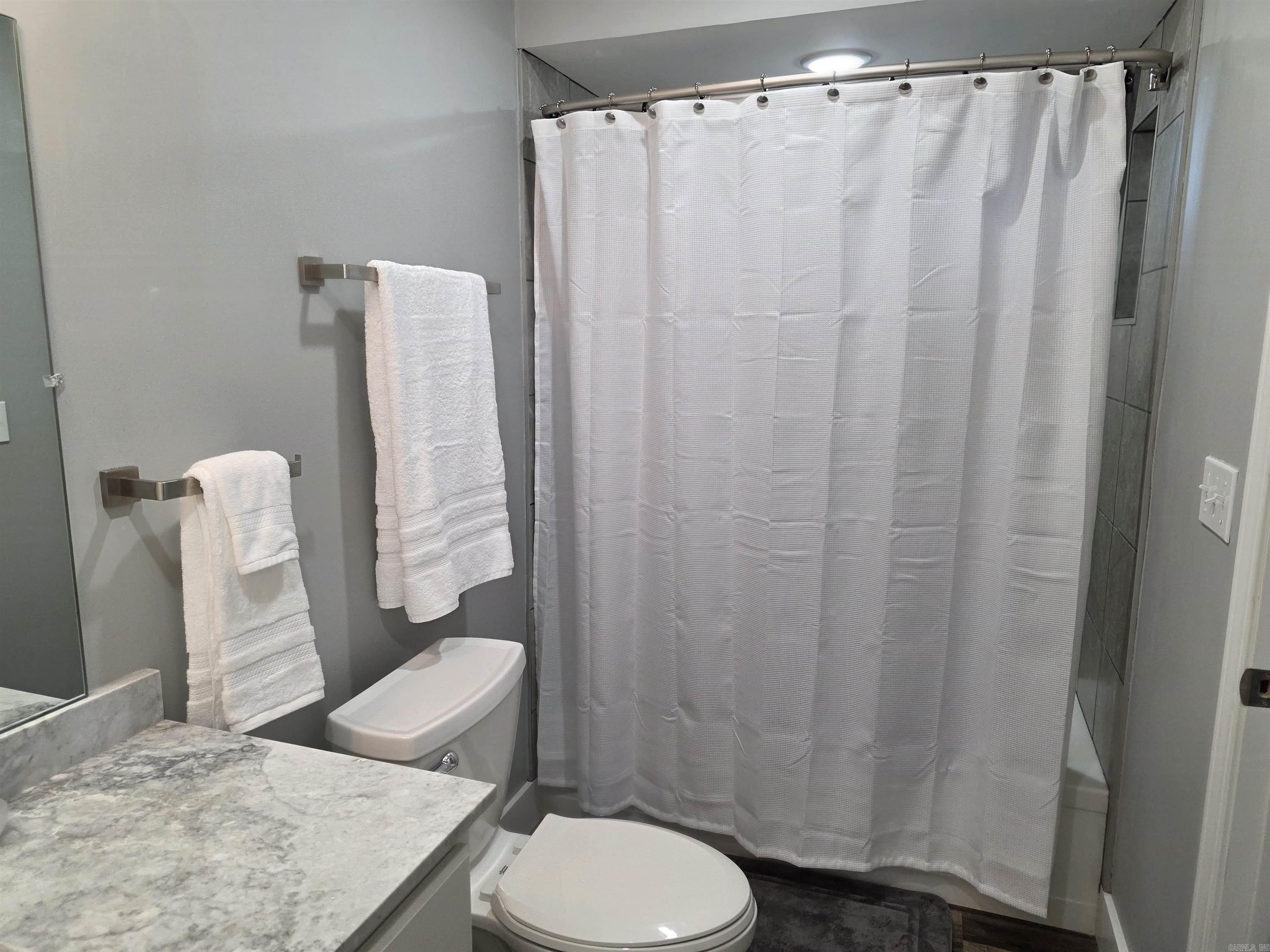 1000 Twin Cove Circle Property Photo 15
