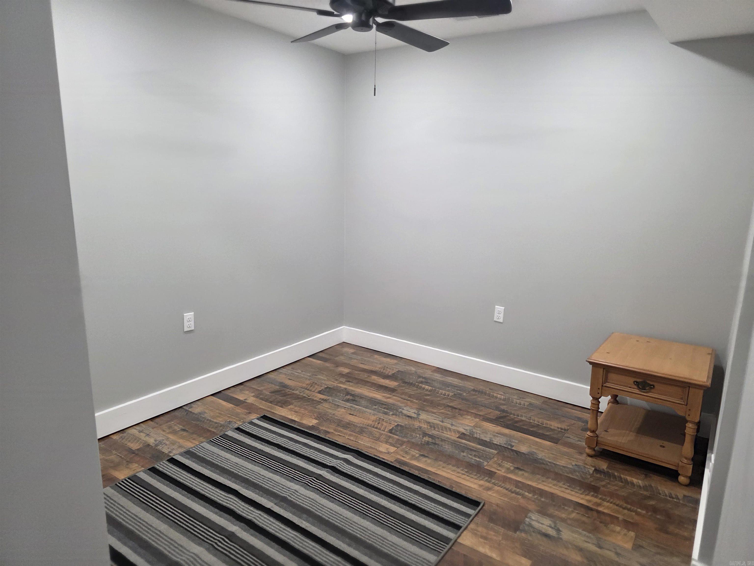 1000 Twin Cove Circle Property Photo 29