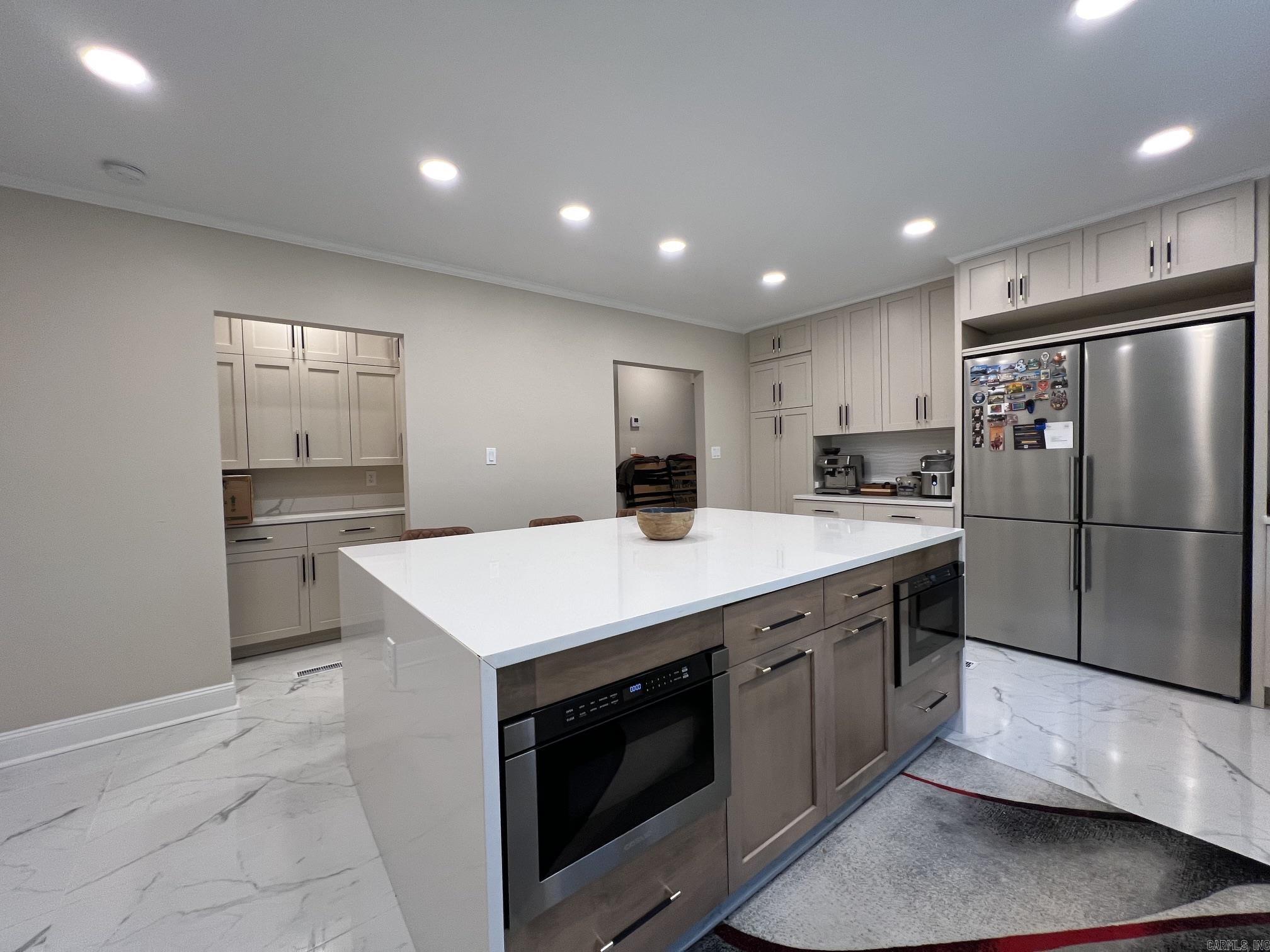 6223 Cantrell Road Property Photo 12