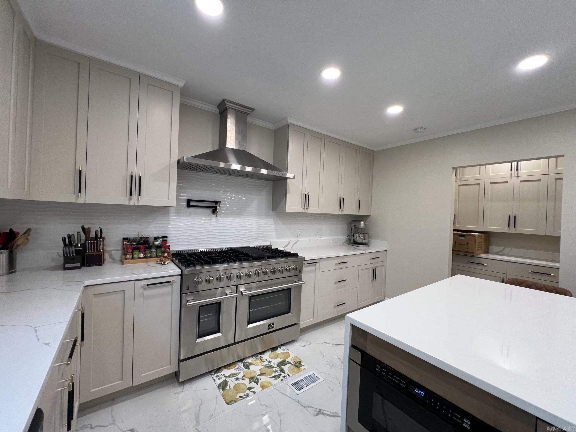 6223 Cantrell Road Property Photo 13
