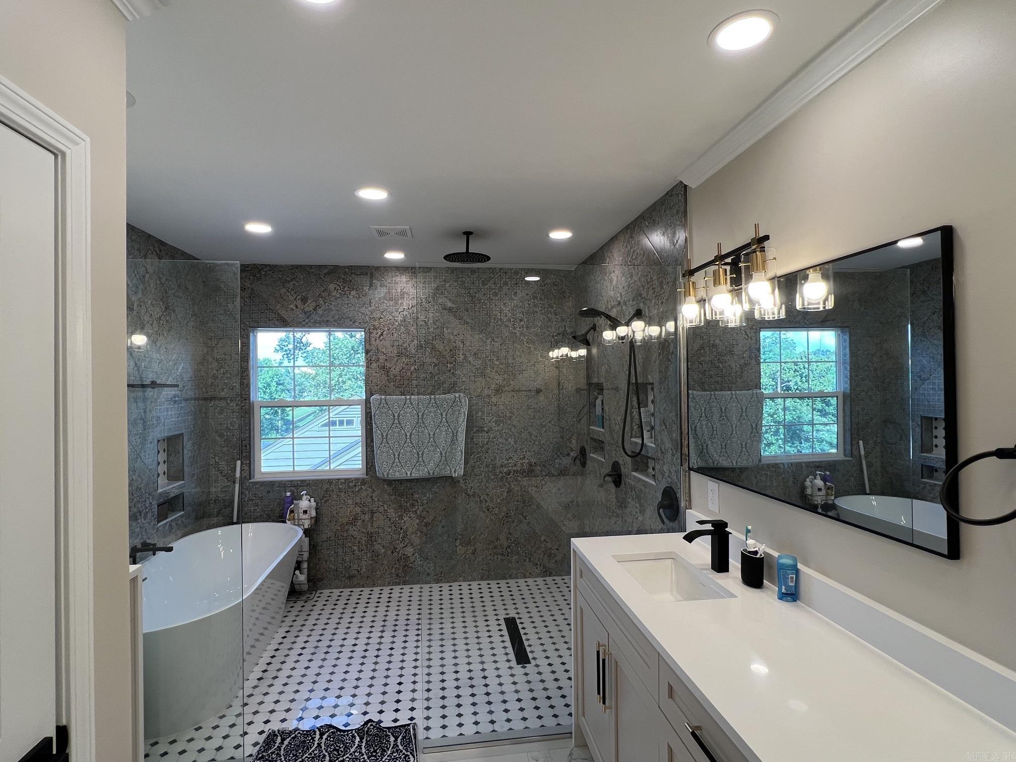 6223 Cantrell Road Property Photo 22