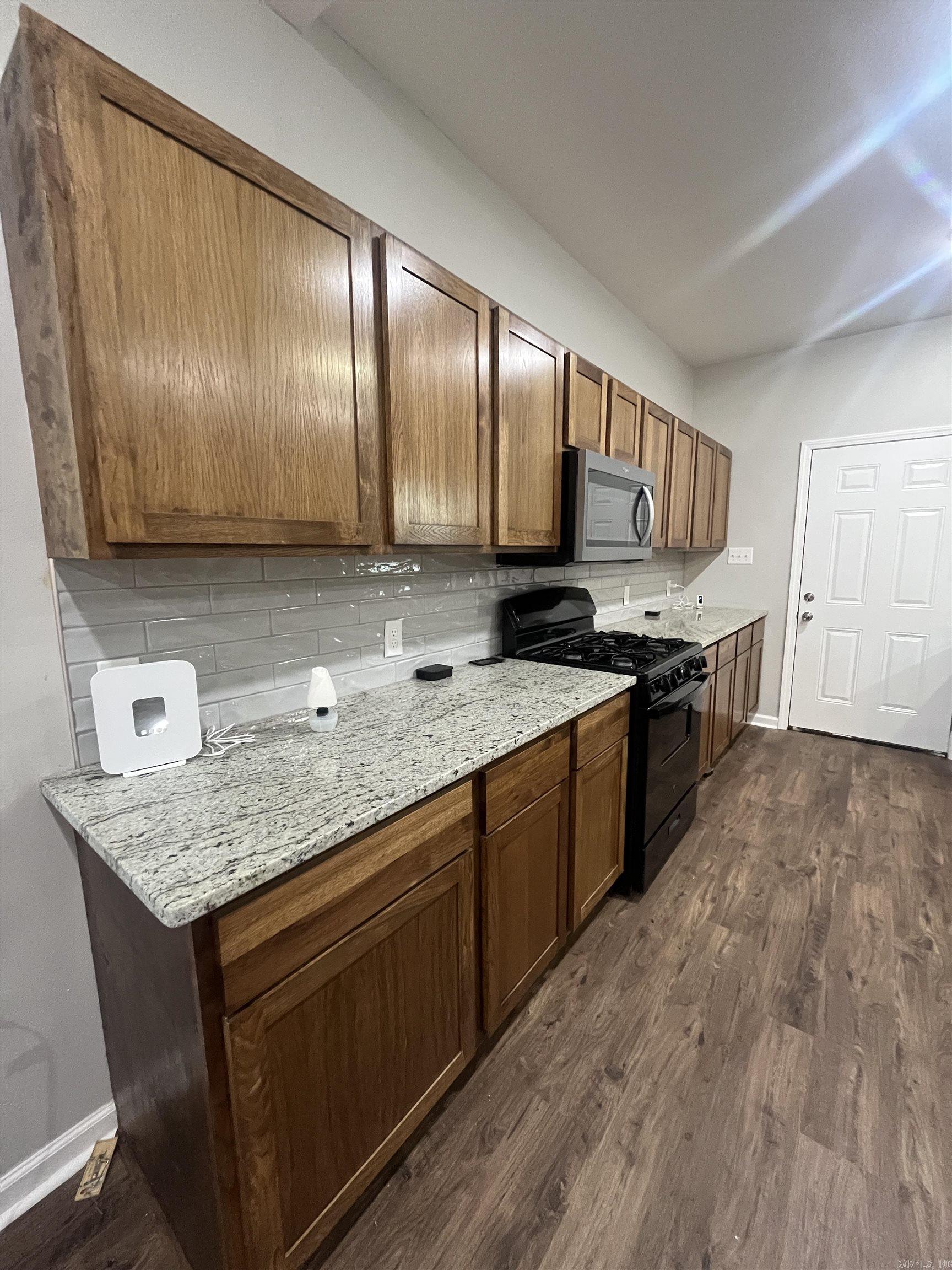 580 Oakwood Byu Property Photo 7