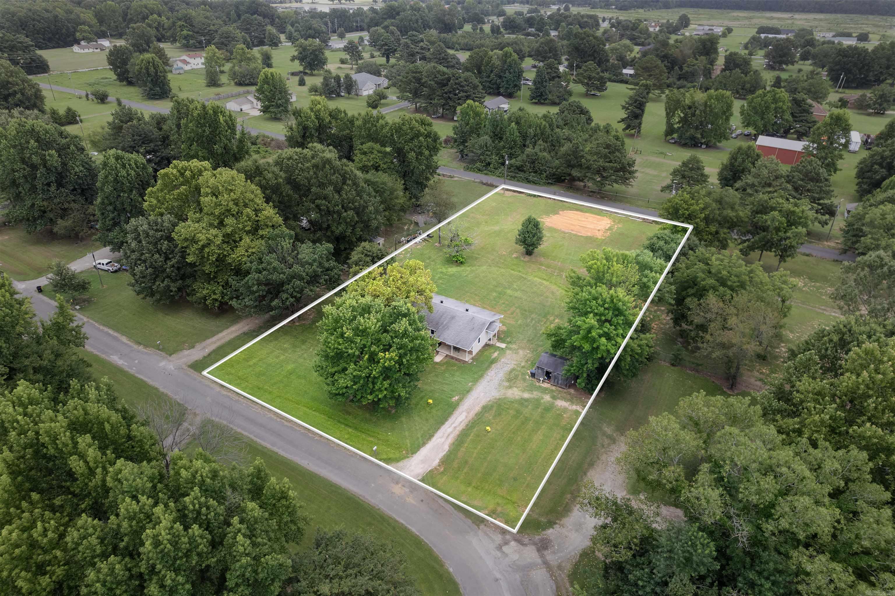 175 Charlie Loop Road Property Photo 9