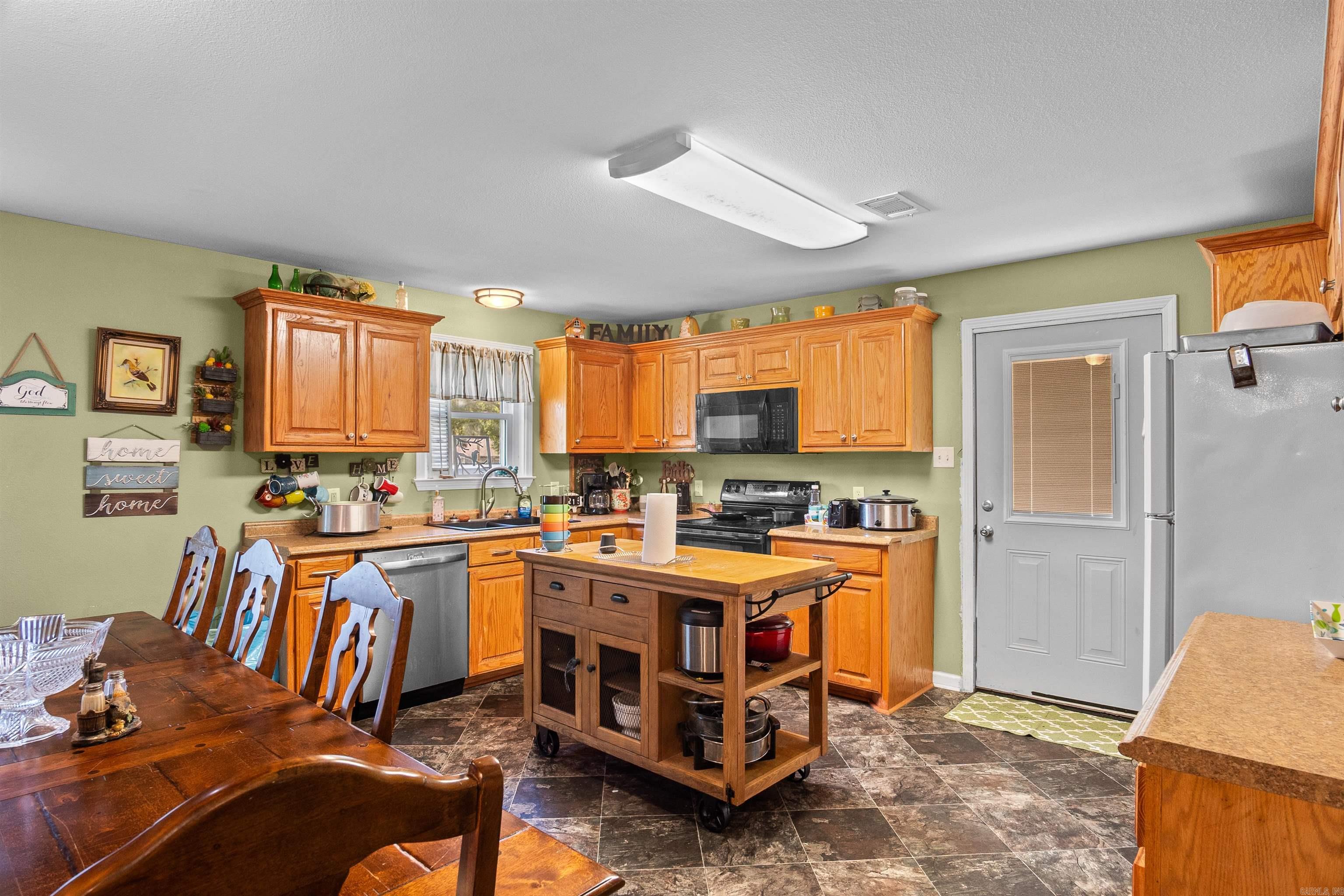 175 Charlie Loop Road Property Photo 13