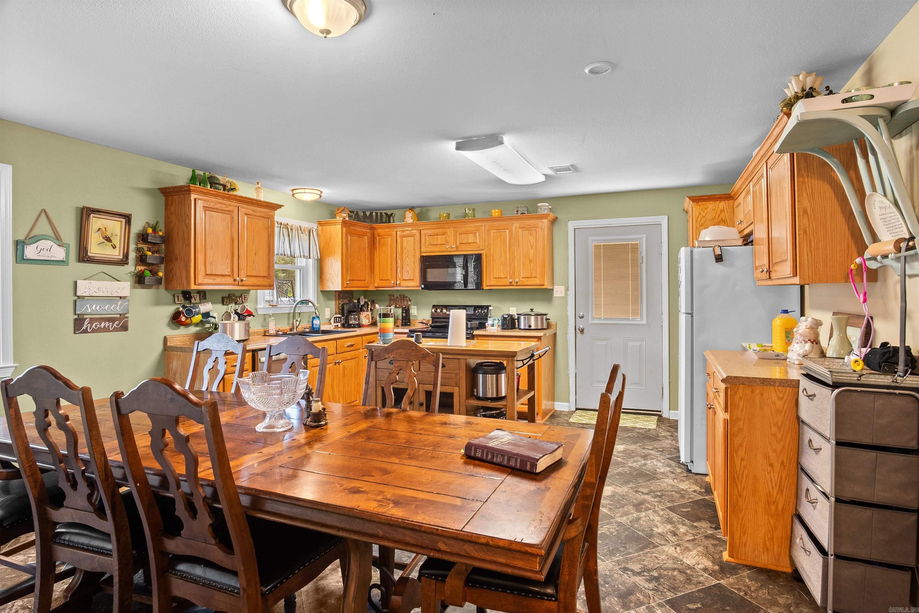 175 Charlie Loop Road Property Photo 14