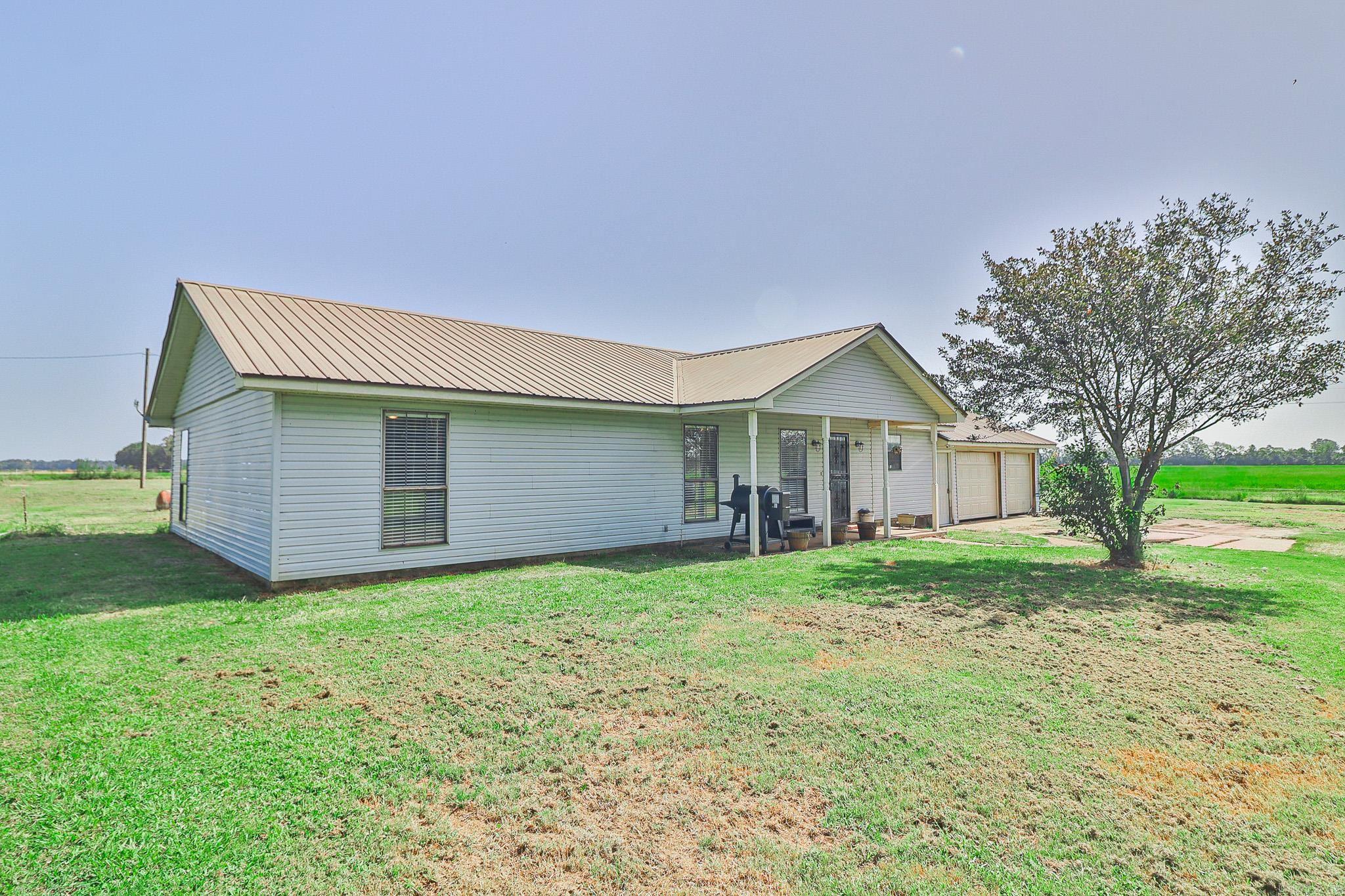 270 Hwy 364 Property Photo 2