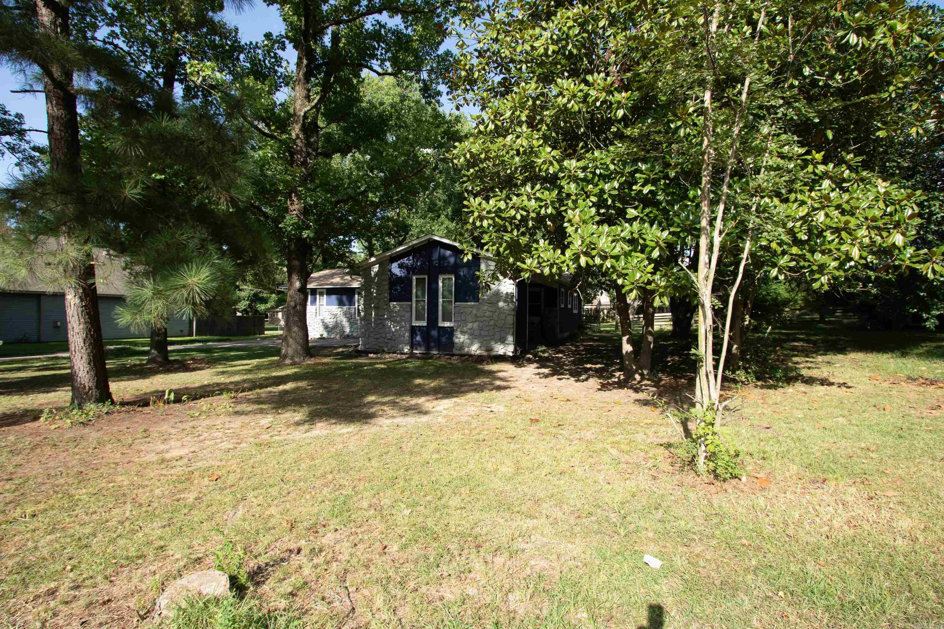 1107 N Jeff Davis Avenue Property Photo 4