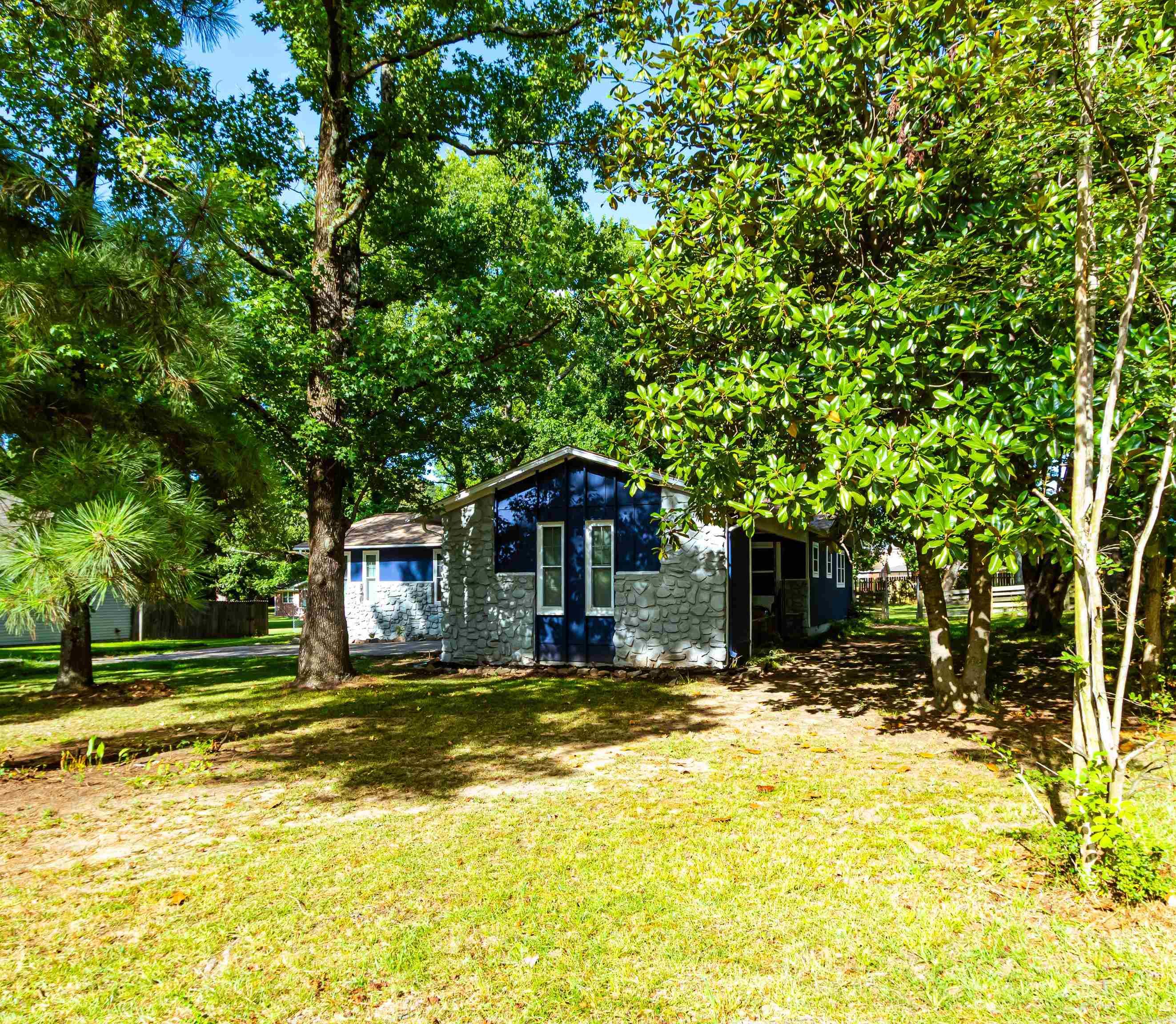 1107 N Jeff Davis Avenue Property Photo 5