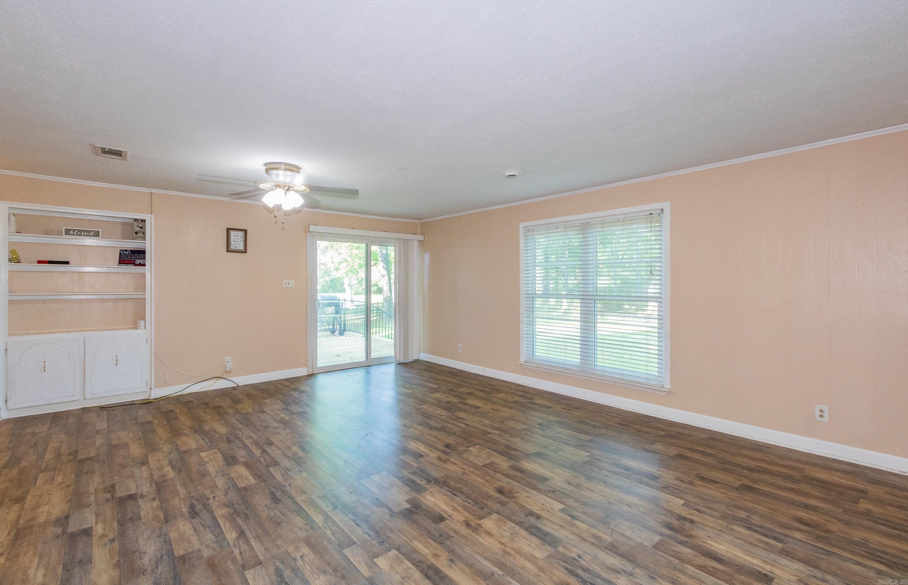 1107 N Jeff Davis Avenue Property Photo 25