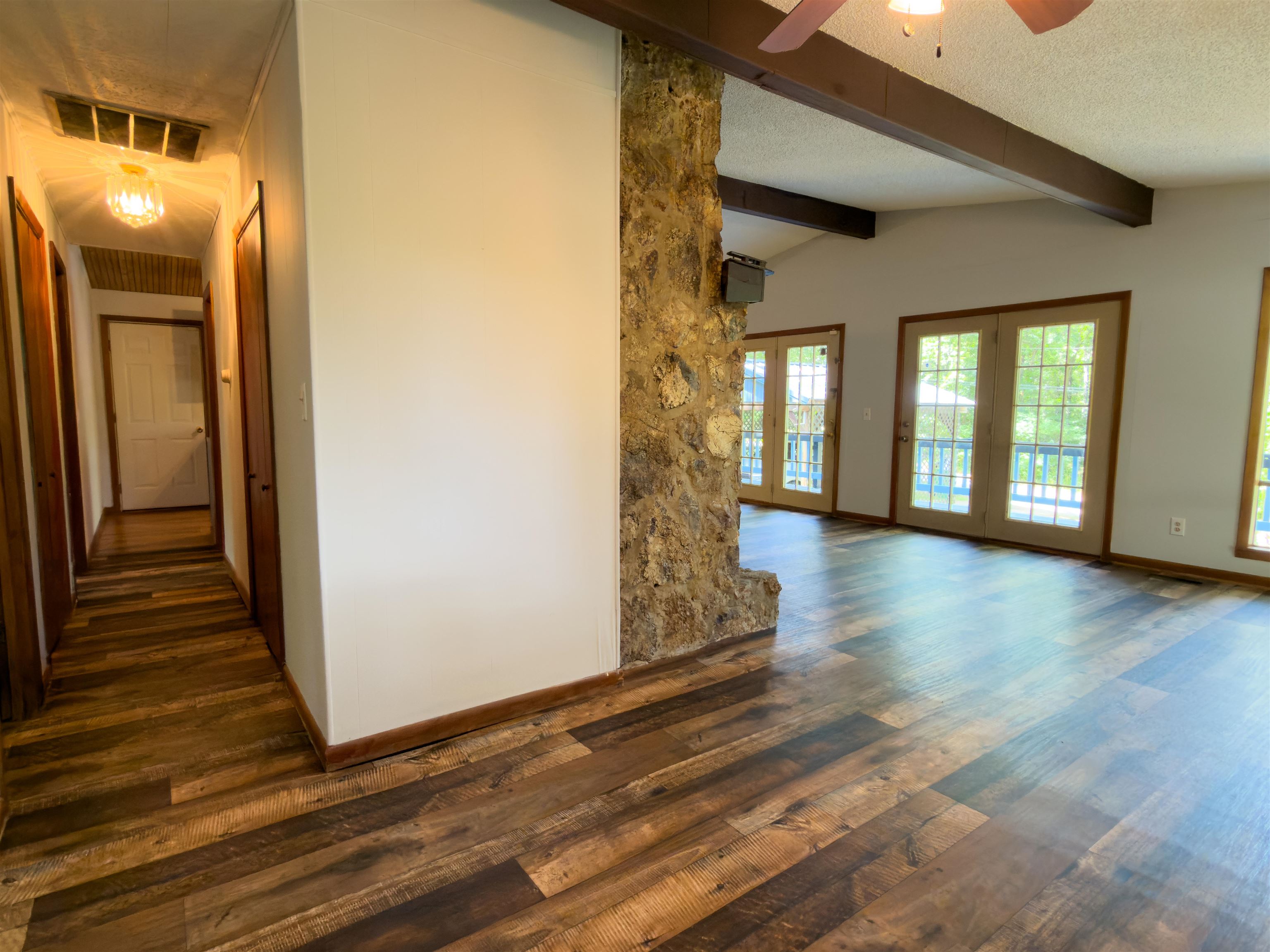 129 Mineola Drive Property Photo 7