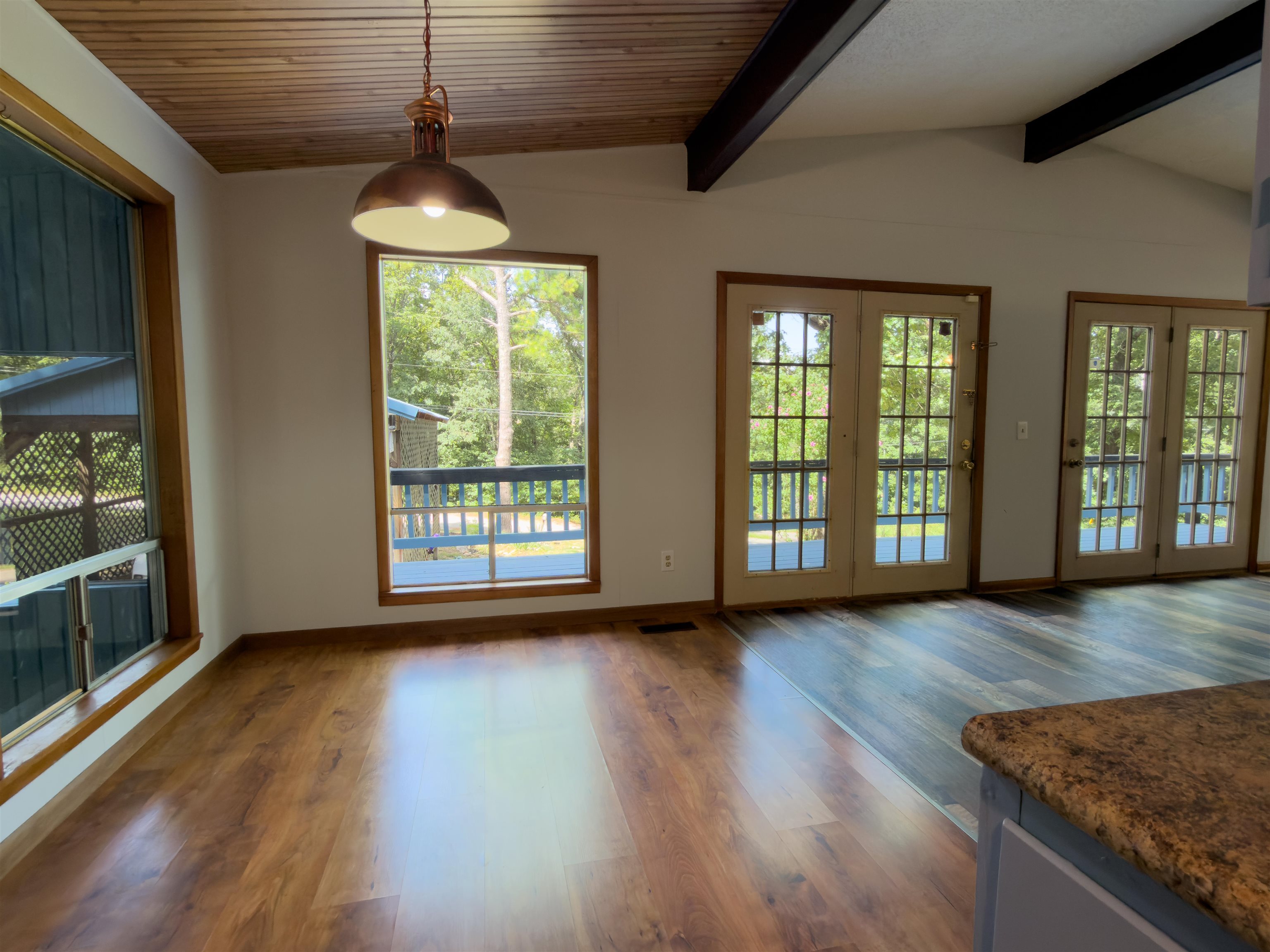 129 Mineola Drive Property Photo 8
